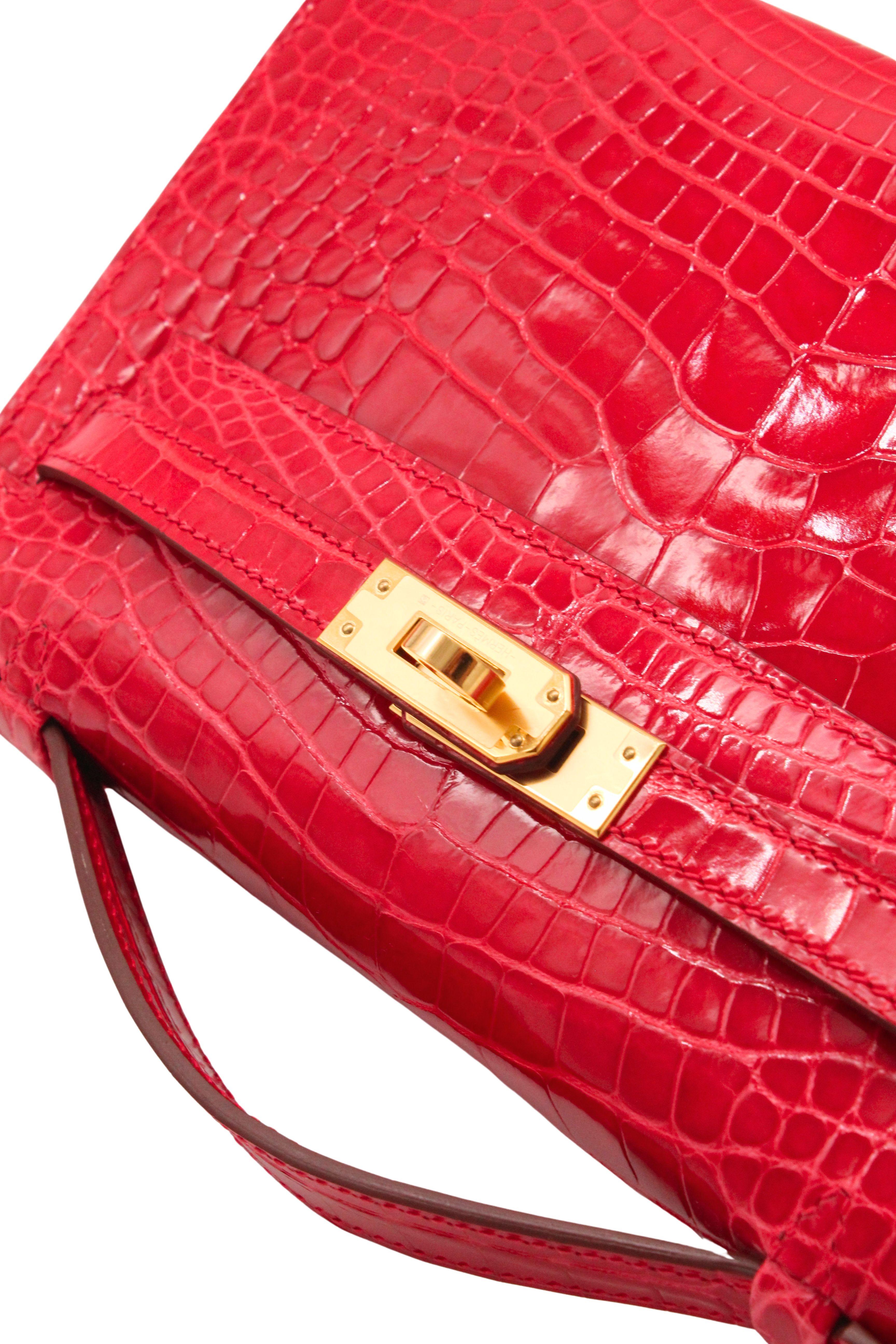 Hermès Paris 2017 Kelly Pochette in Braise Alligator mit Gold-Hardware vollständig eingestellt im Angebot 5