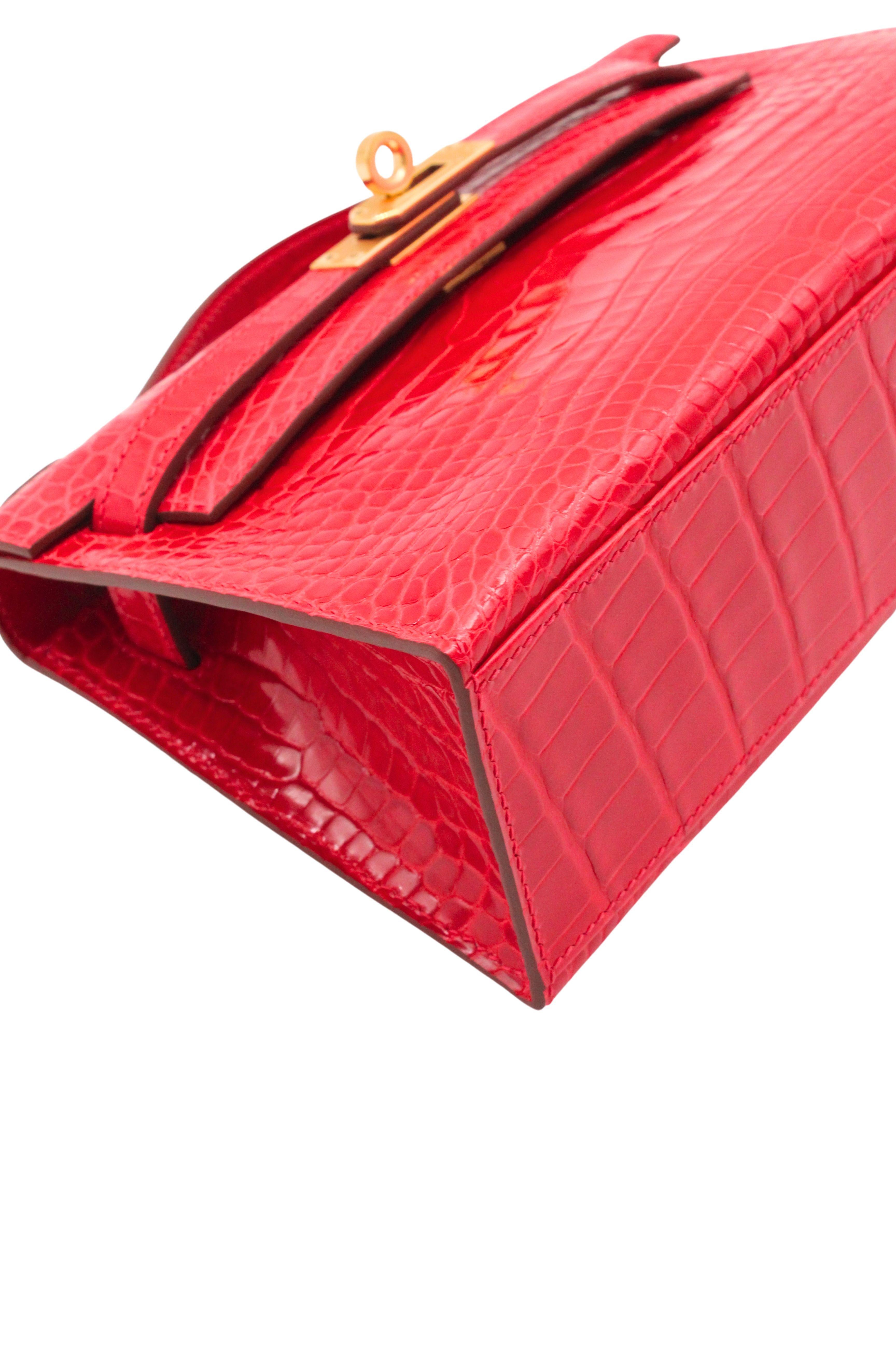Hermès Paris 2017 Kelly Pochette in Braise Alligator mit Gold-Hardware vollständig eingestellt im Angebot 7