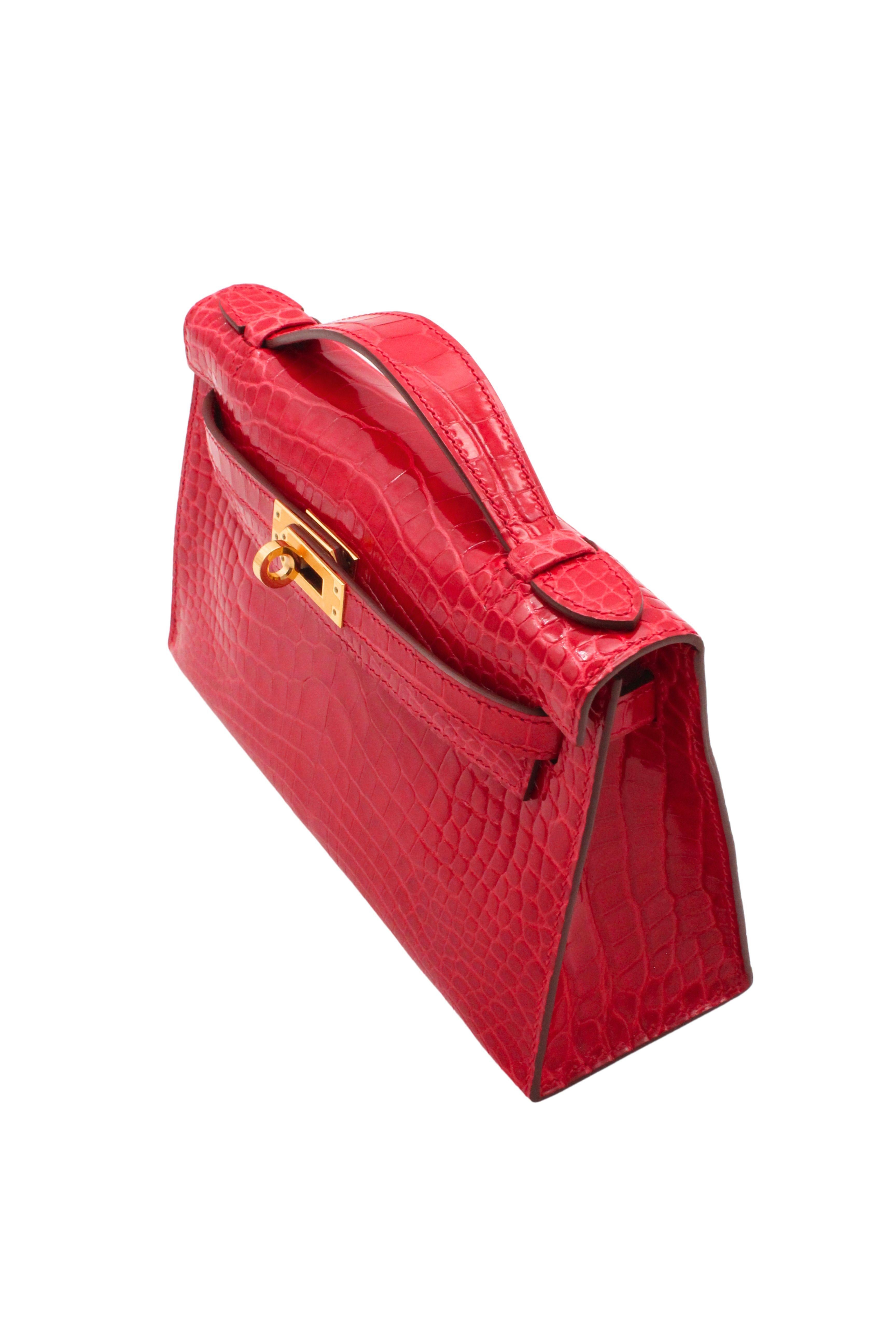 Hermès Paris 2017 Kelly Pochette in Braise Alligator mit Gold-Hardware vollständig eingestellt für Damen oder Herren im Angebot