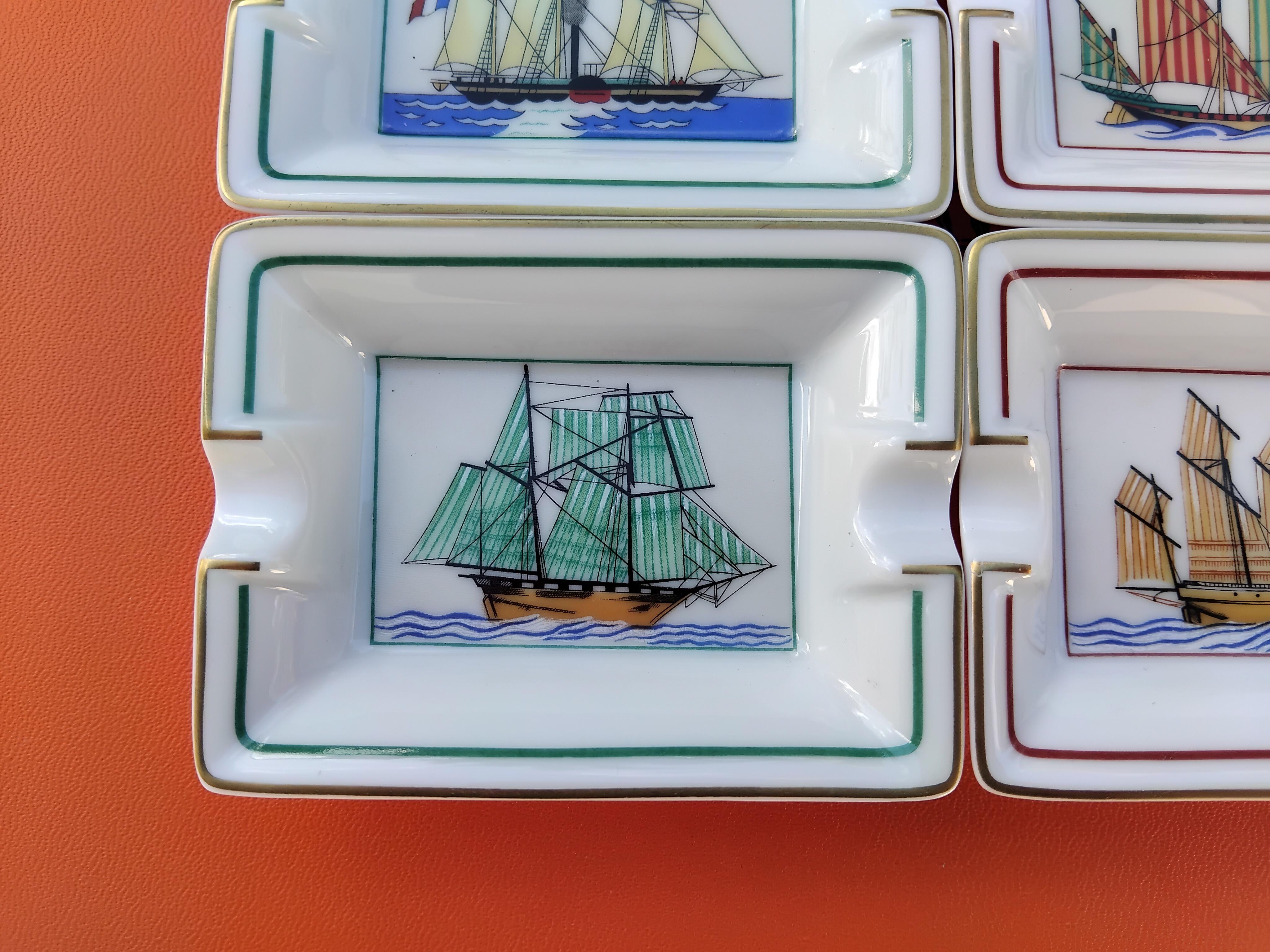 Hermès Paris 4 Mini Aschenbecher ändern Tabletts Segelboote Prints Marine Porzellan Gold im Angebot 2