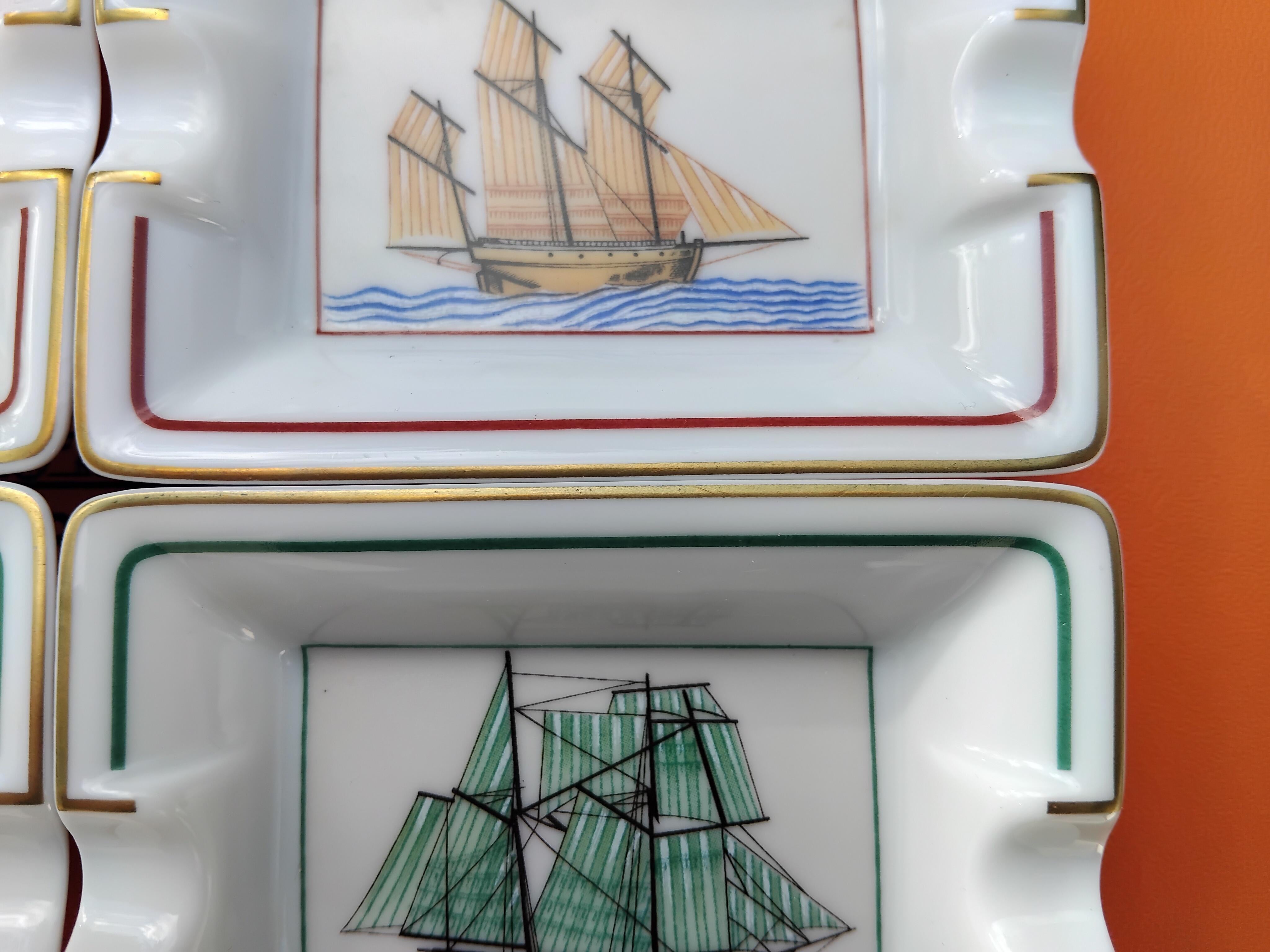Hermès Paris 4 Mini Aschenbecher ändern Tabletts Segelboote Prints Marine Porzellan Gold im Angebot 4