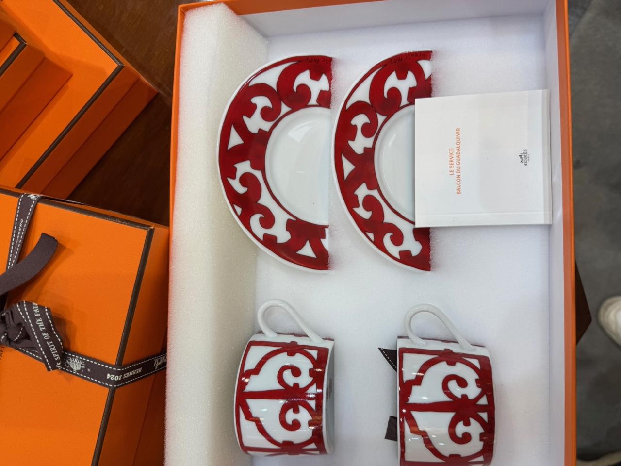 Hermès, Paris: “Balcons du Guadalquivir” service for 6 2