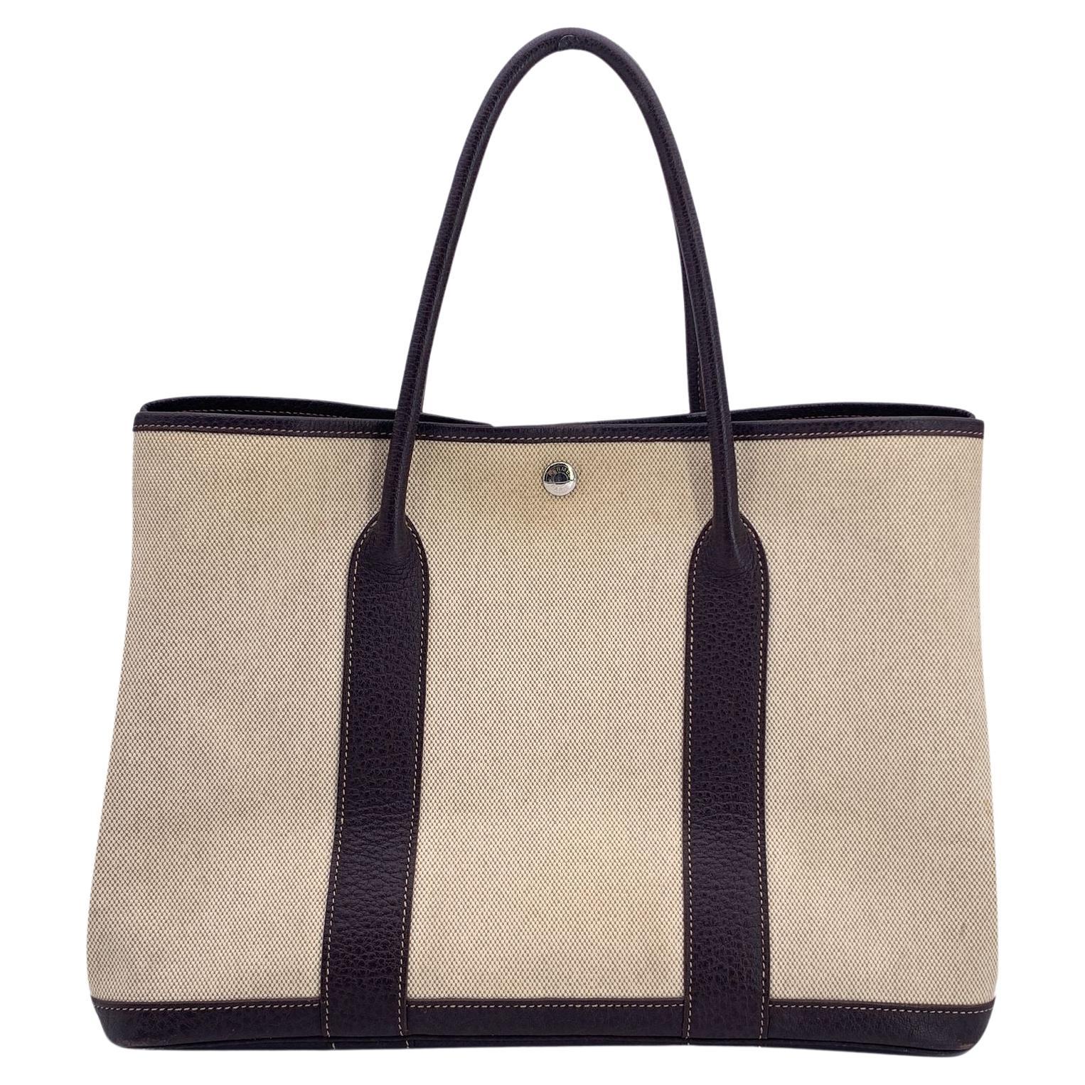 Fourre-tout Hermes Paris Garden Party 36 en toile beige et noire en vente