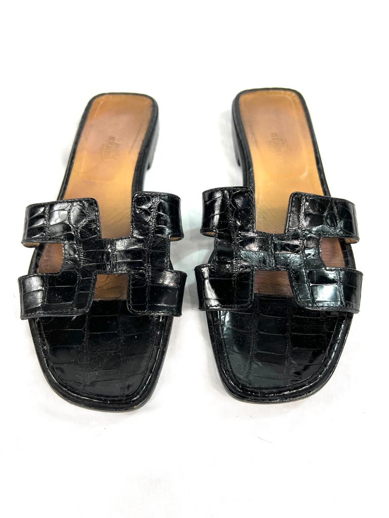 Hermes oran sandals crocodile discount