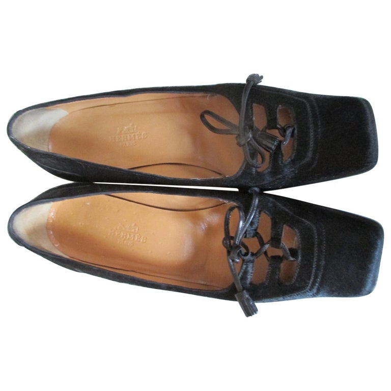 HERMES Paris Scarpe in pelle di cavallino nero in vendita su
