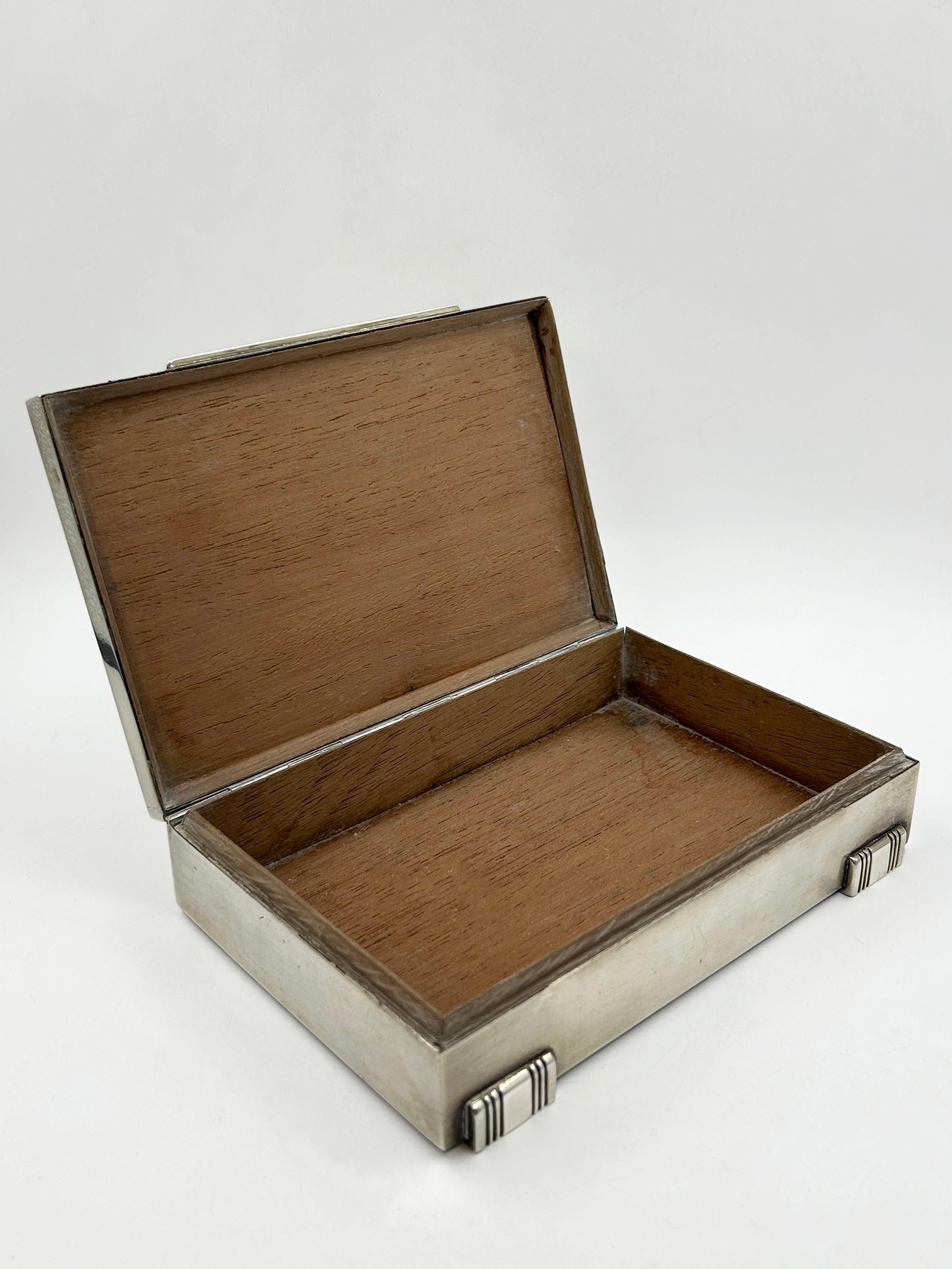 Hermes Pariser Dose aus 950er Sterlingsilber, französisch (Französisch) im Angebot