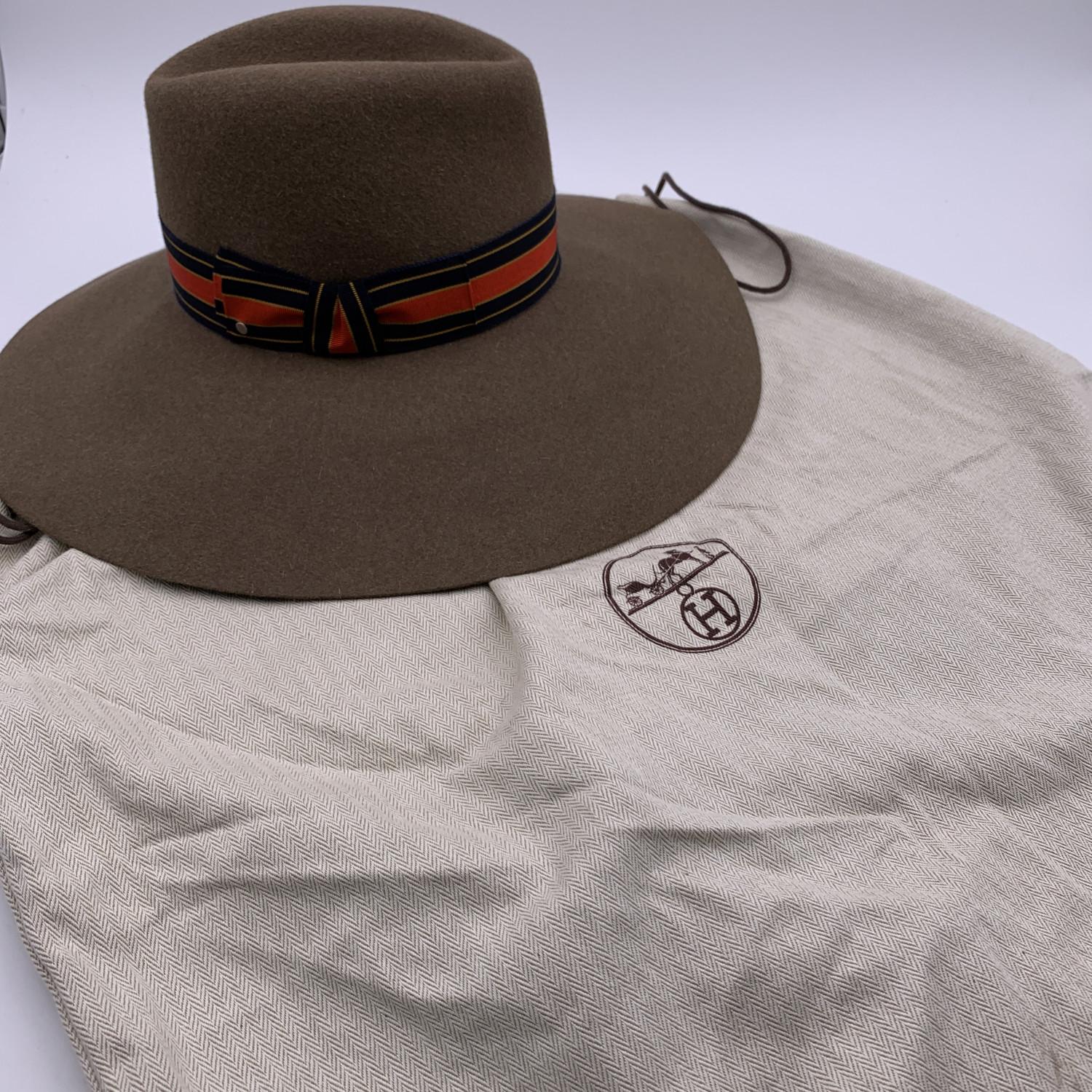 Brown unisex hat from Hermes. Made of felt. Composition: 100% Rabbit felt. Striped ribbon around the crown. Cotton and viscose trim inside. Size: 57 mm. Brim width: 4.5 inches - 11.5 cm. Hermes tag inside

Details

MATERIAL: Fur

COLOR: