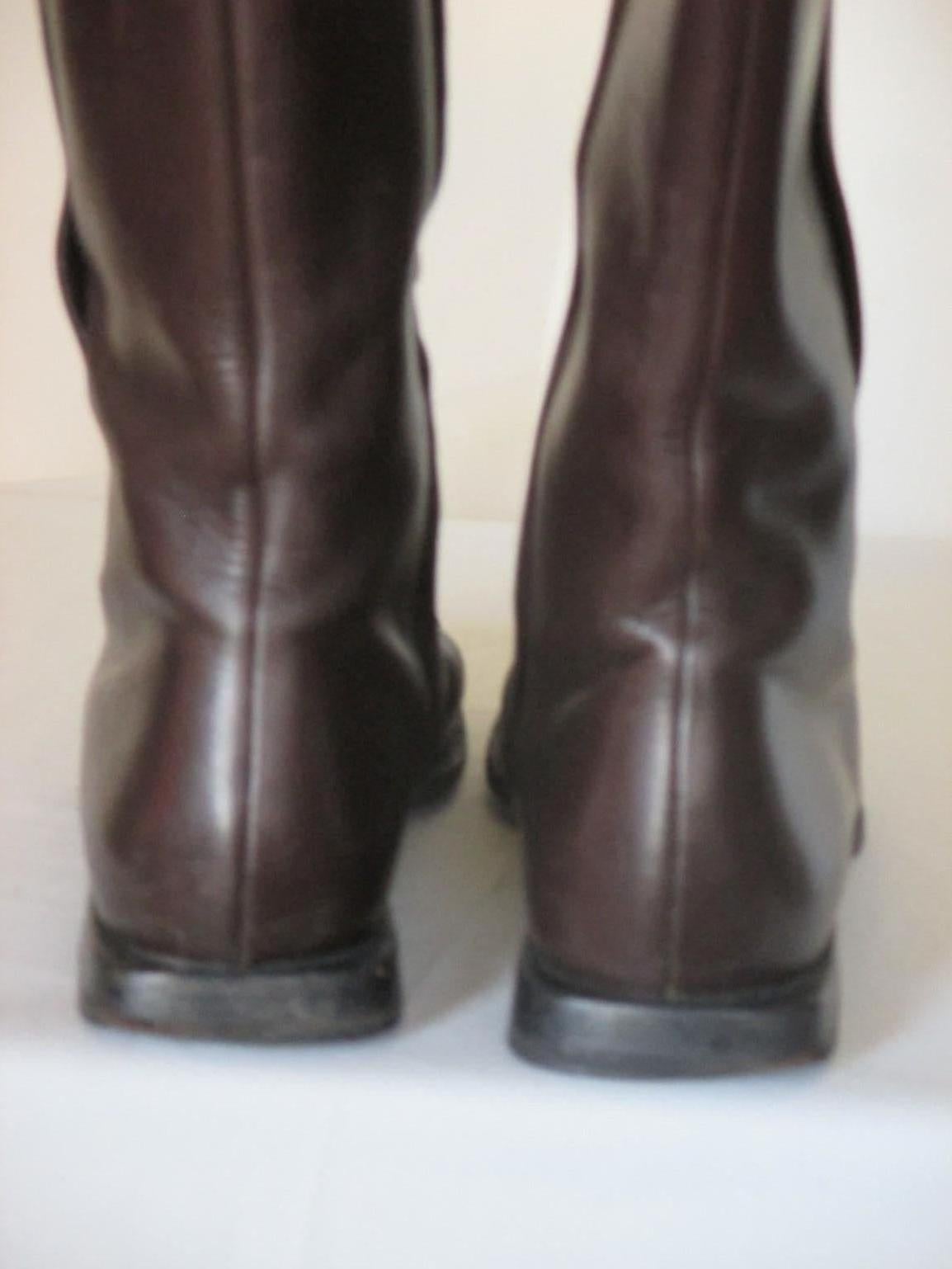 Vintage Boots Hermes made from soft brown calf skin leather with zipper closure and nude leather interior. 
Size EU 36.5 
Signs of wear at the bottom, need new soles.

Please note that vintage items are not new and therefore might have minor