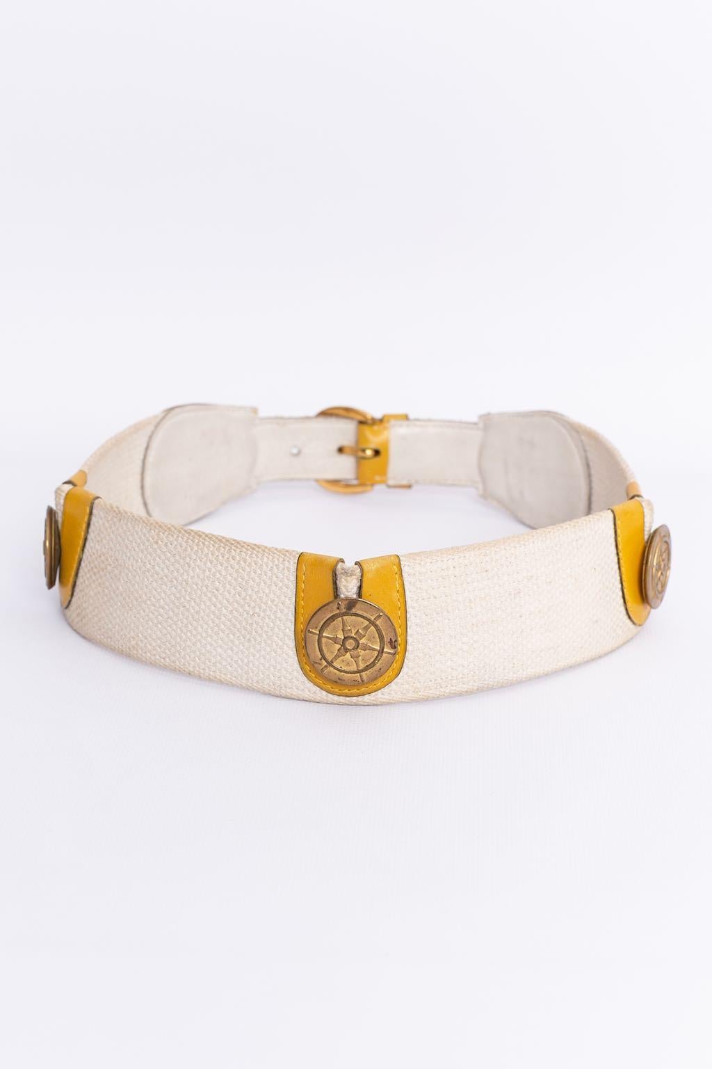 Hermes Paris Canvas Belt in Yellow Leather, Adorned with Gilted Metal Elements In Fair Condition For Sale In SAINT-OUEN-SUR-SEINE, FR