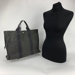 Hermes Paris Canvas Herline Her Line MM Tote Bag avec cadenas