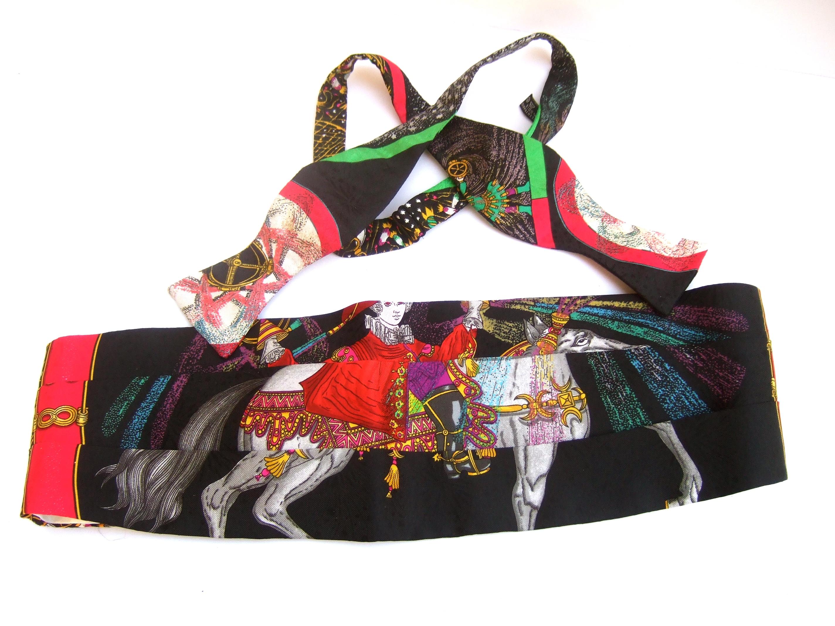 Set di papillon in seta di Hermes Paris Casques et Plumet Cummerbund C.C. anni '90 in vendita 7