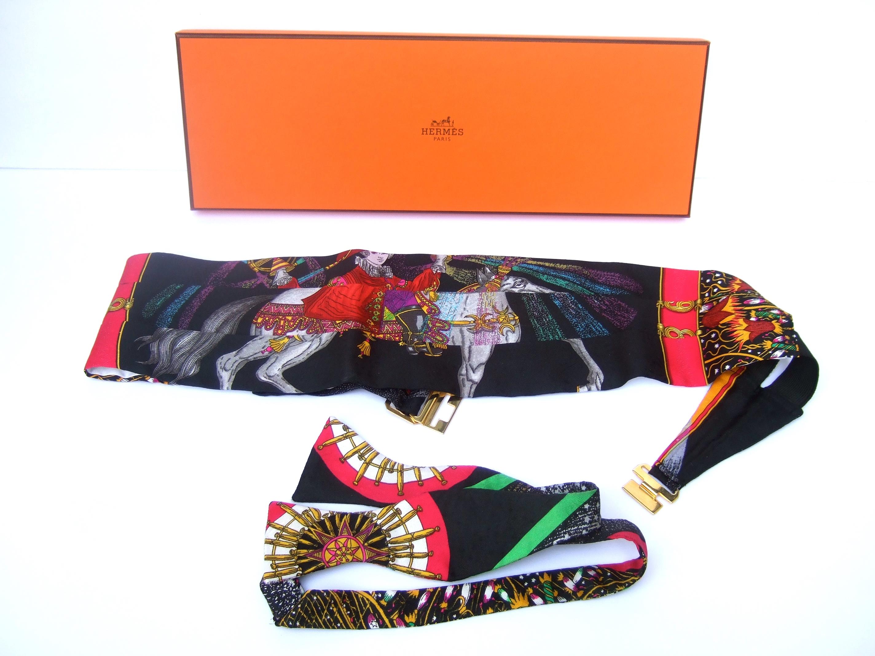 Nero Set di papillon in seta di Hermes Paris Casques et Plumet Cummerbund C.C. anni '90 in vendita