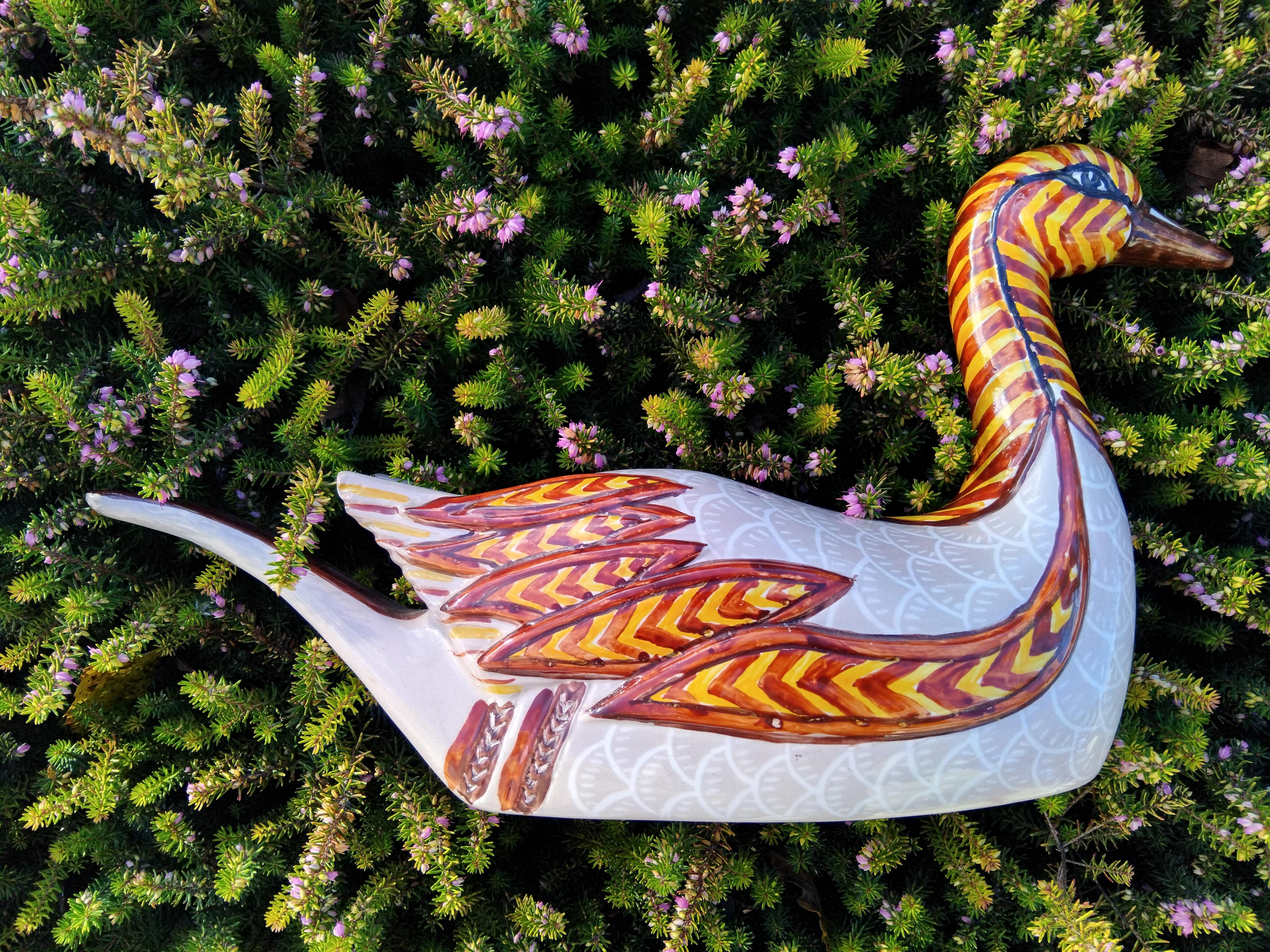 Marrone Vaso centrotavola Hermès Paris in ceramica a forma di anatra da La Mare aux Canards in vendita