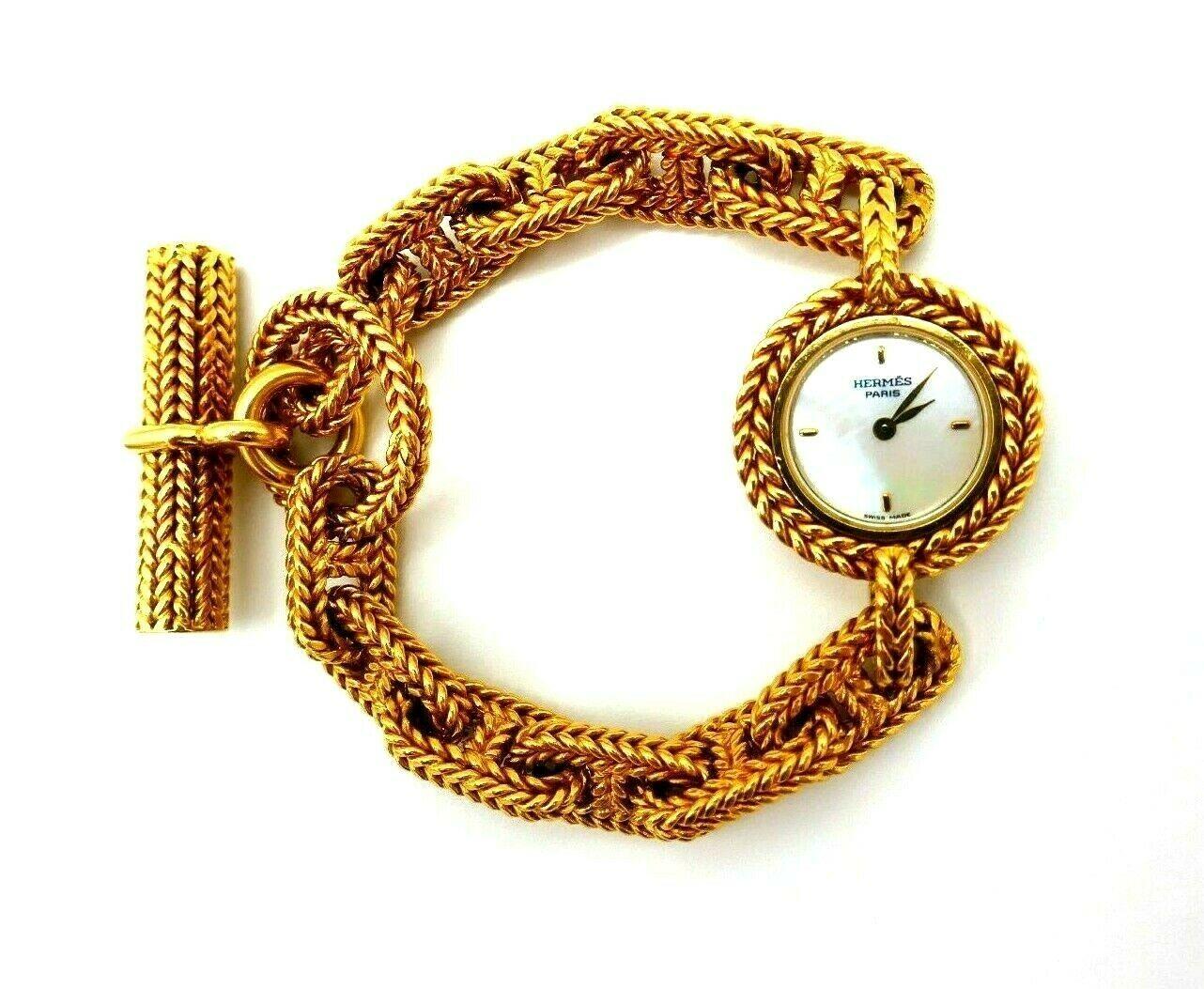 Hermès Paris Chaine D'Ancre Montre-bracelet vintage en or jaune et nacre avec chaîne en vente 4