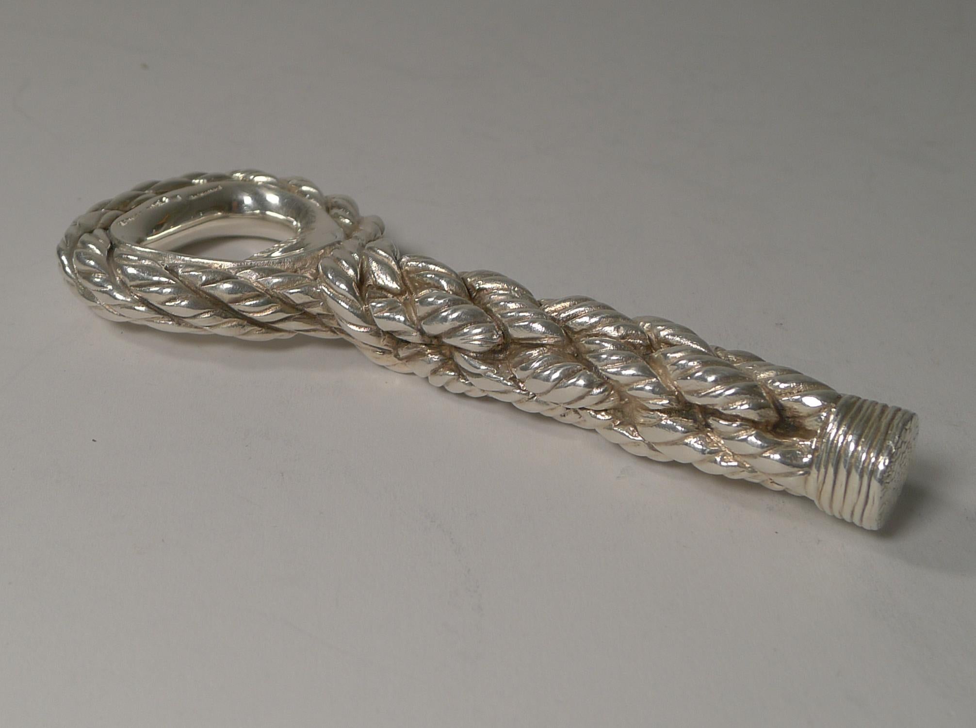 Hermes, París Abrebotellas de cordón en chapa de plata c.1960's Francés en venta