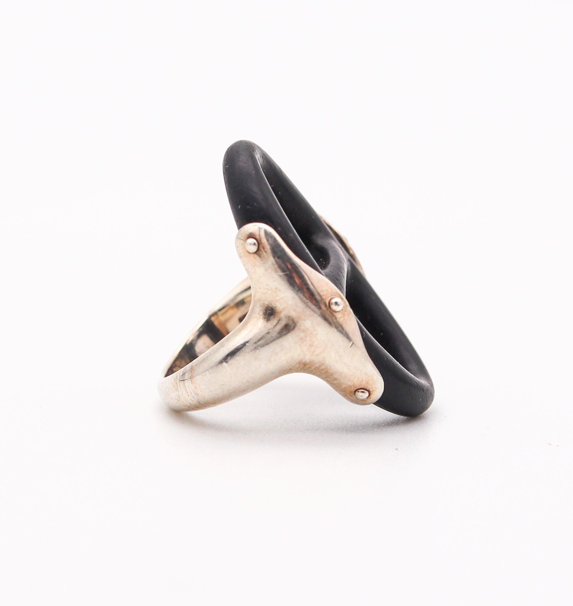 Modernist HERMES Paris Ebony Wood Chaîne d'Ancre Cocktail Ring In .925 Sterling Silver