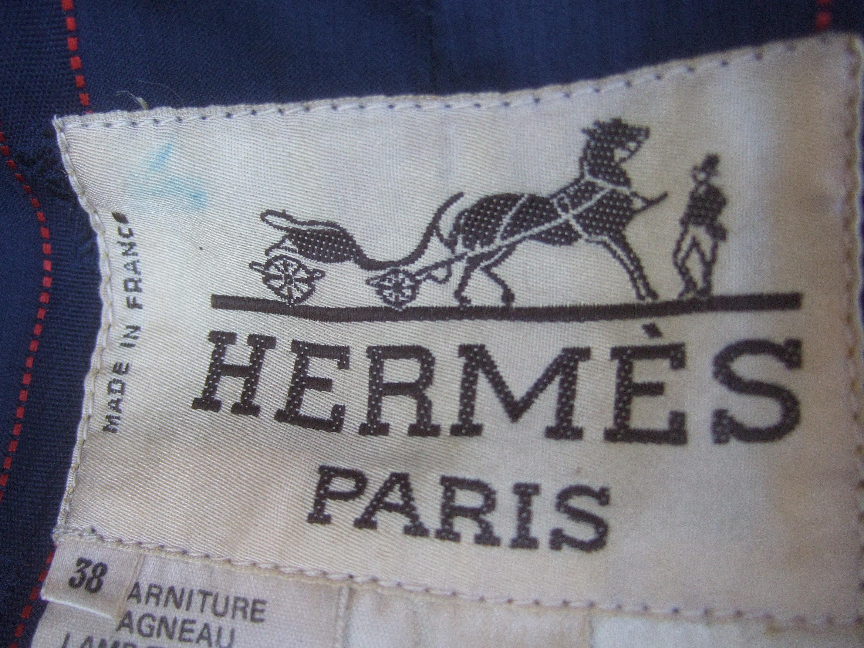 Grauer schwerer Wollmantel mit Lederbesatz im Unisex-Stil von Hermes Paris, ca. 1970er Jahre  im Angebot 15