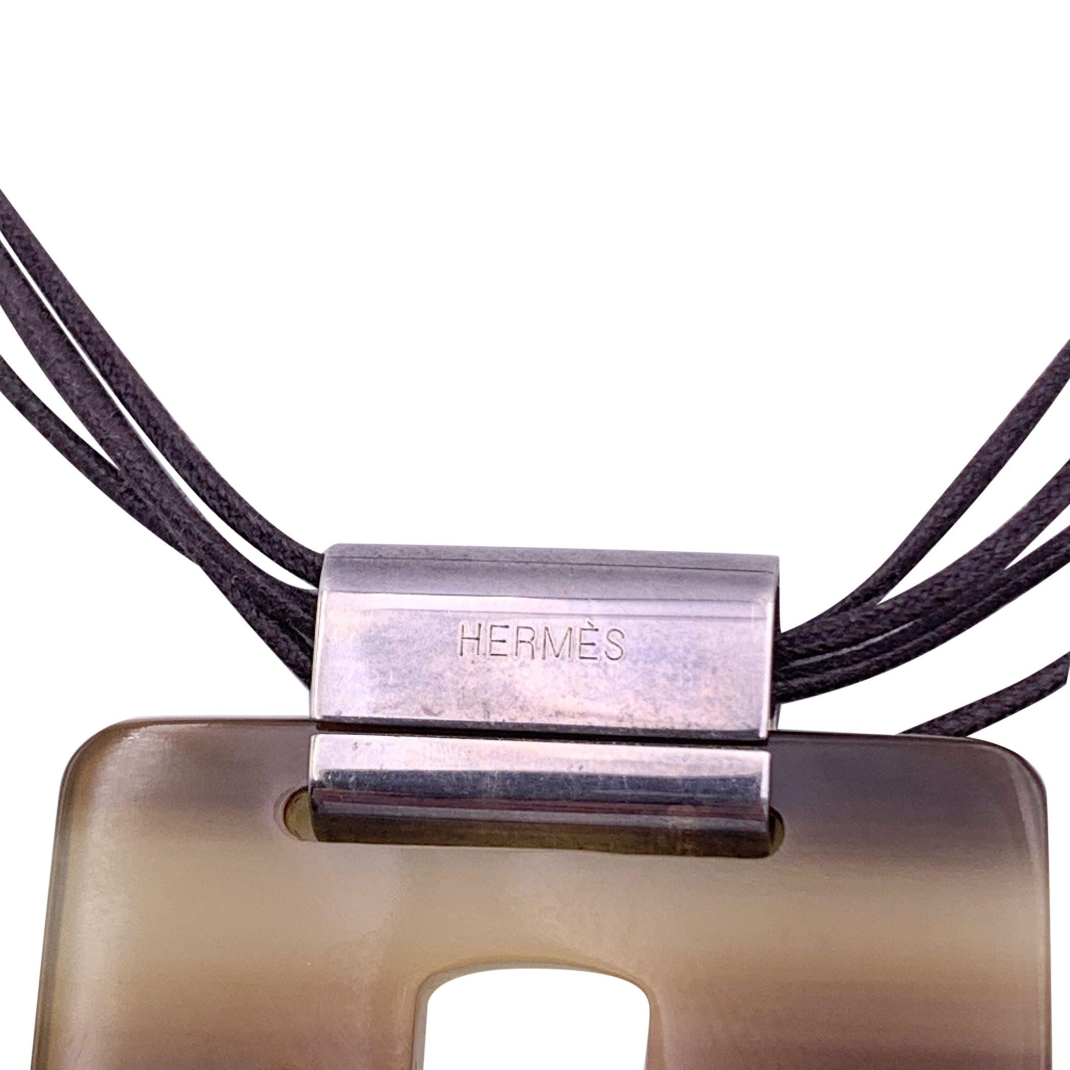 Hermes Paris - Pendentif Horn H - Cordon multibrins Pour femmes en vente
