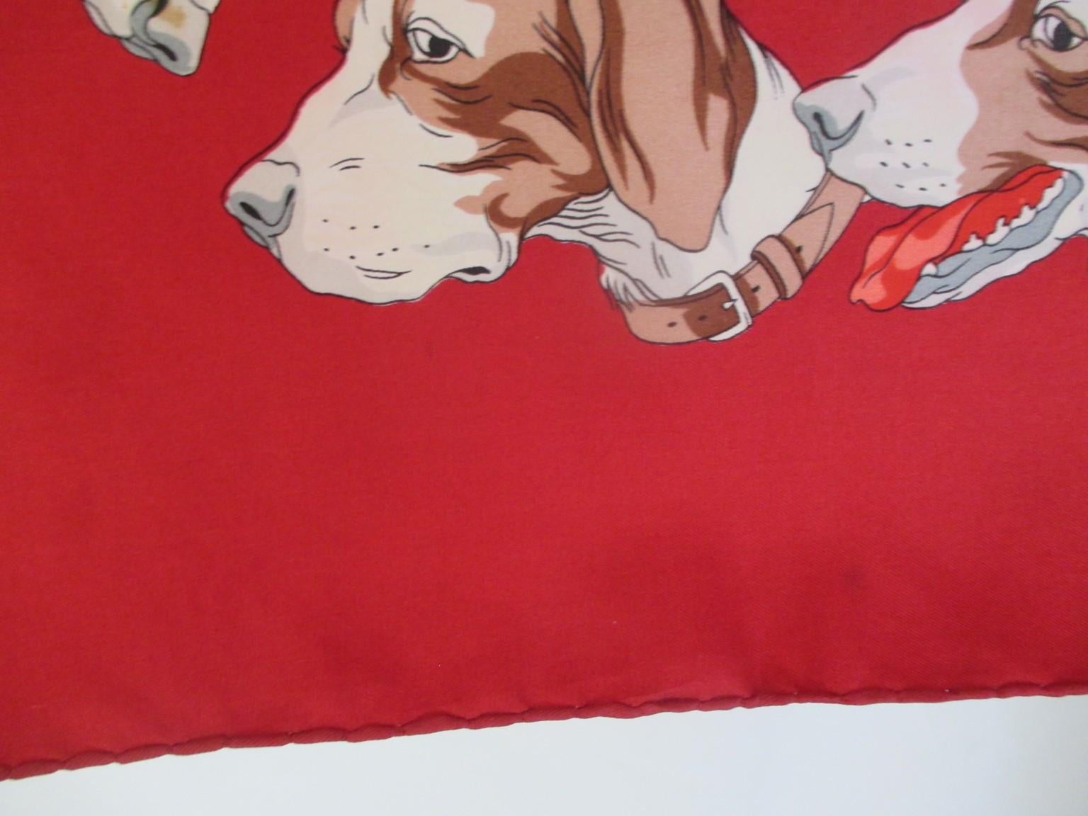 Hermes Paris Hunters Dogs Red Silk Scarf In Good Condition In Amsterdam, NL