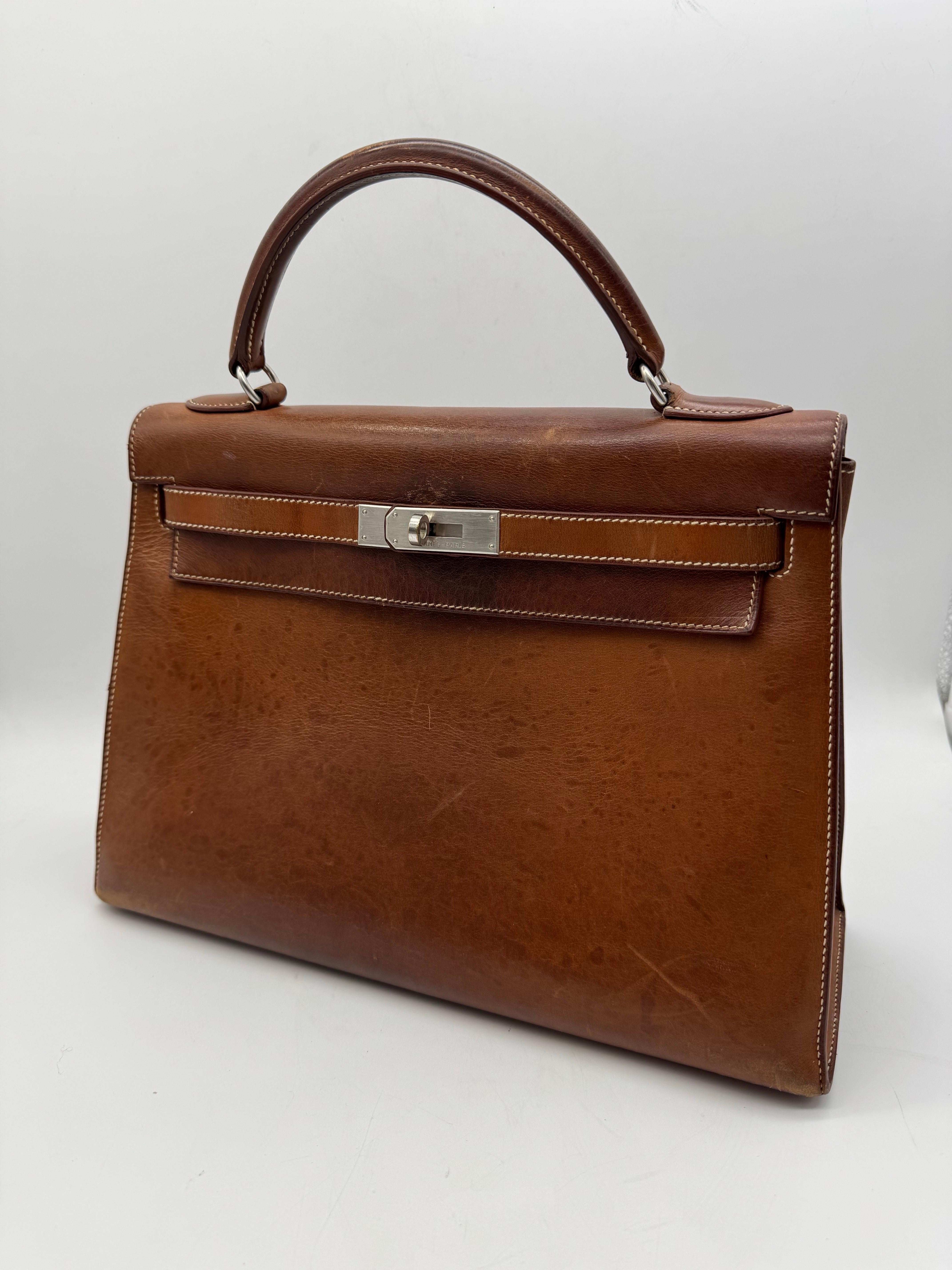 Femenino o masculino Hermes París Kelly 32 Bolso Vintage 1999 Caja Marrón Becerro en venta