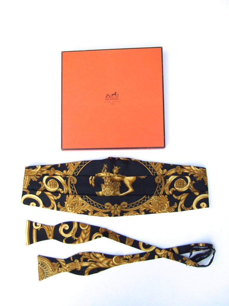 Hermes Elegant vintage cummerbund in silk 24231186de32aab503f9fb48883744  main image 4