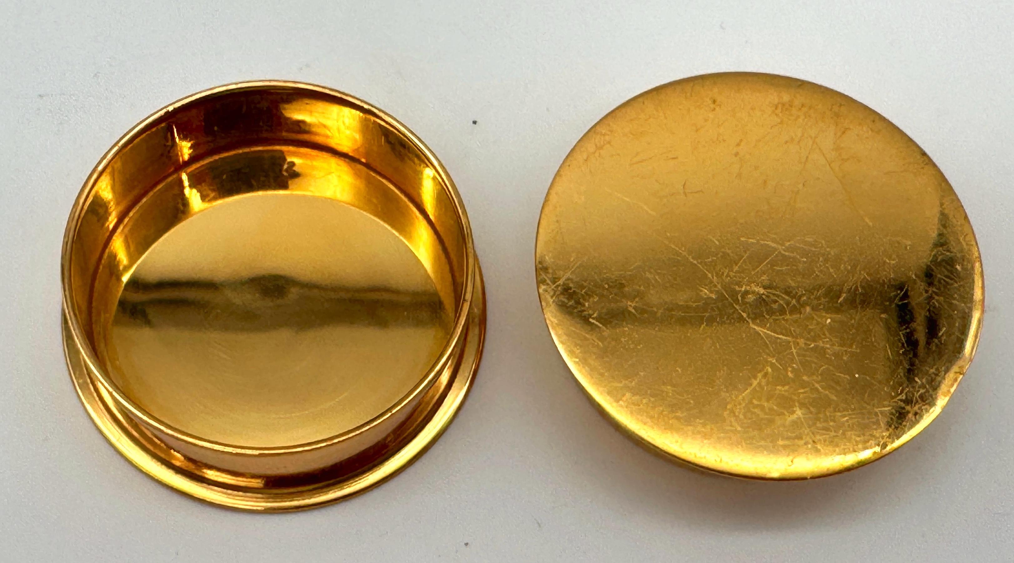 Hermès Paris Ormolu und Karneol Emaille Pillendose / Schmuckdose, 1960er-1980er Jahre im Zustand „Gut“ im Angebot in West Palm Beach, FL
