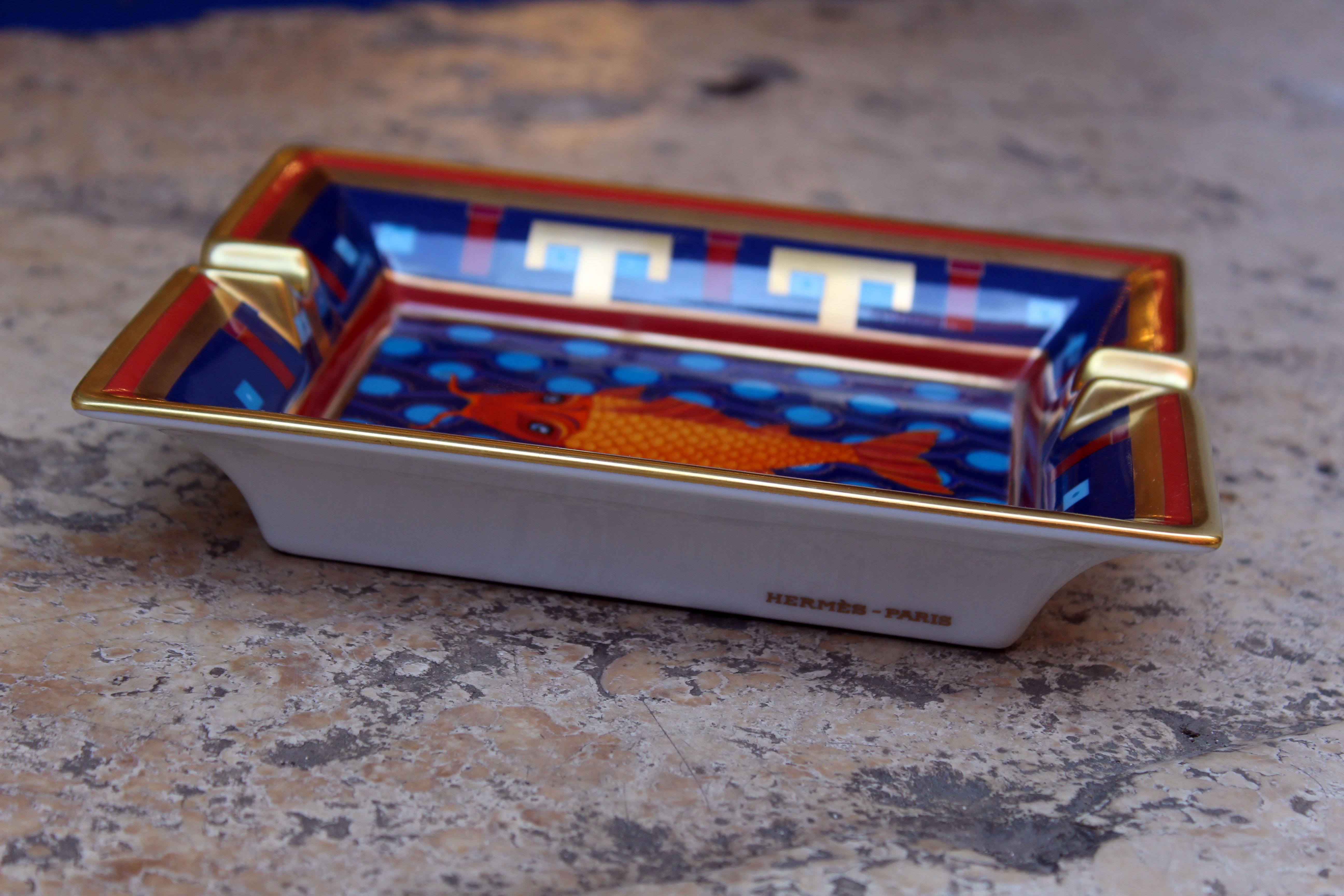 Hermes ashtray in porcelain with Koi Carp fantasy.
Made in France, circa 2000.