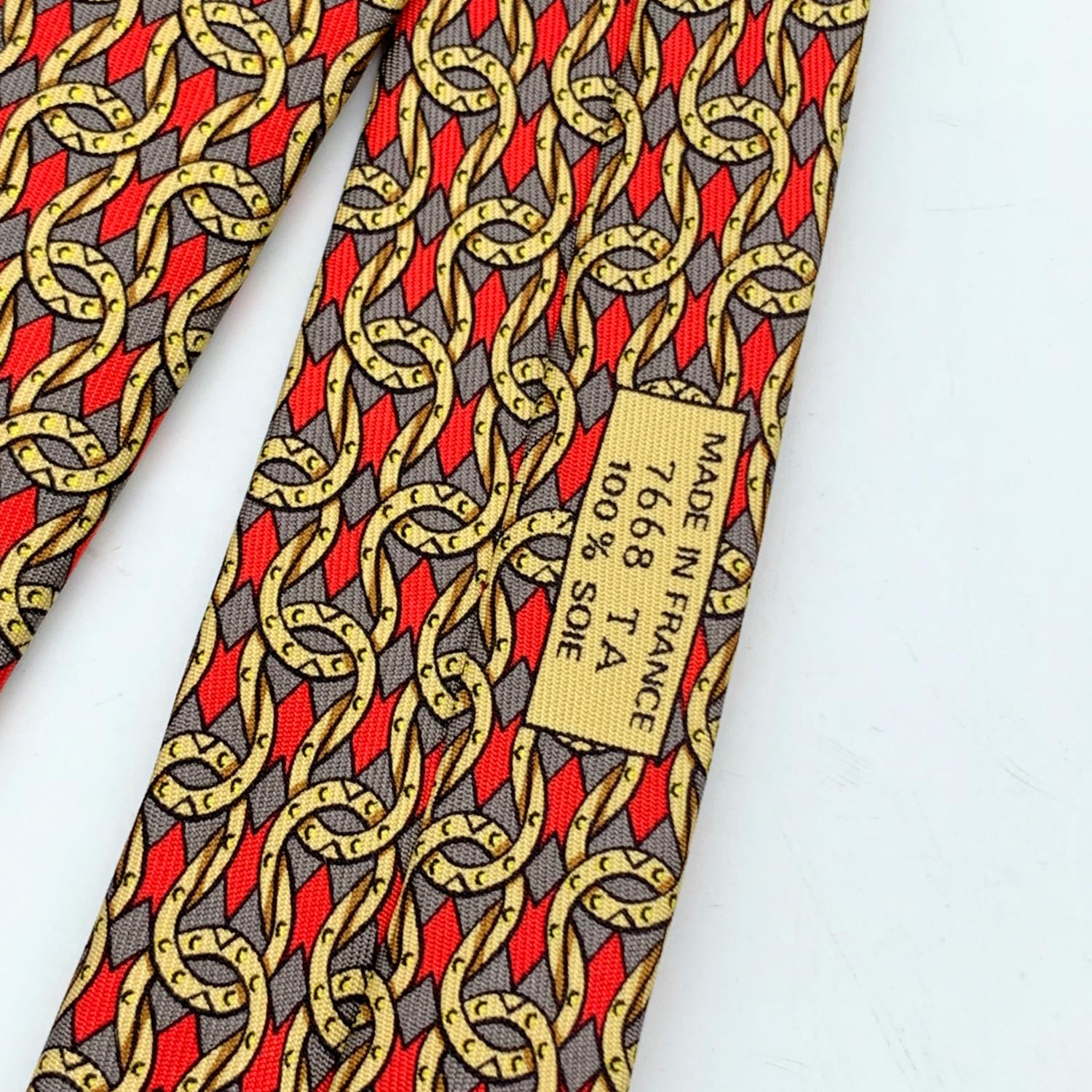 Hermes Paris Red and Yellow Silk Chain Link Print Neck Tie 7668 TA In Excellent Condition In Rome, Rome
