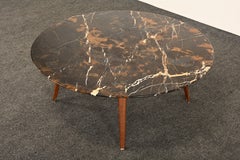 Table basse ronde en marbre et base en Wood, Hermès Paris, 21e siècle