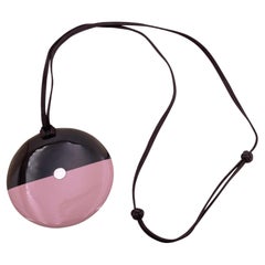 Hermes Paris Collana con ciondolo rotondo rosa laccato