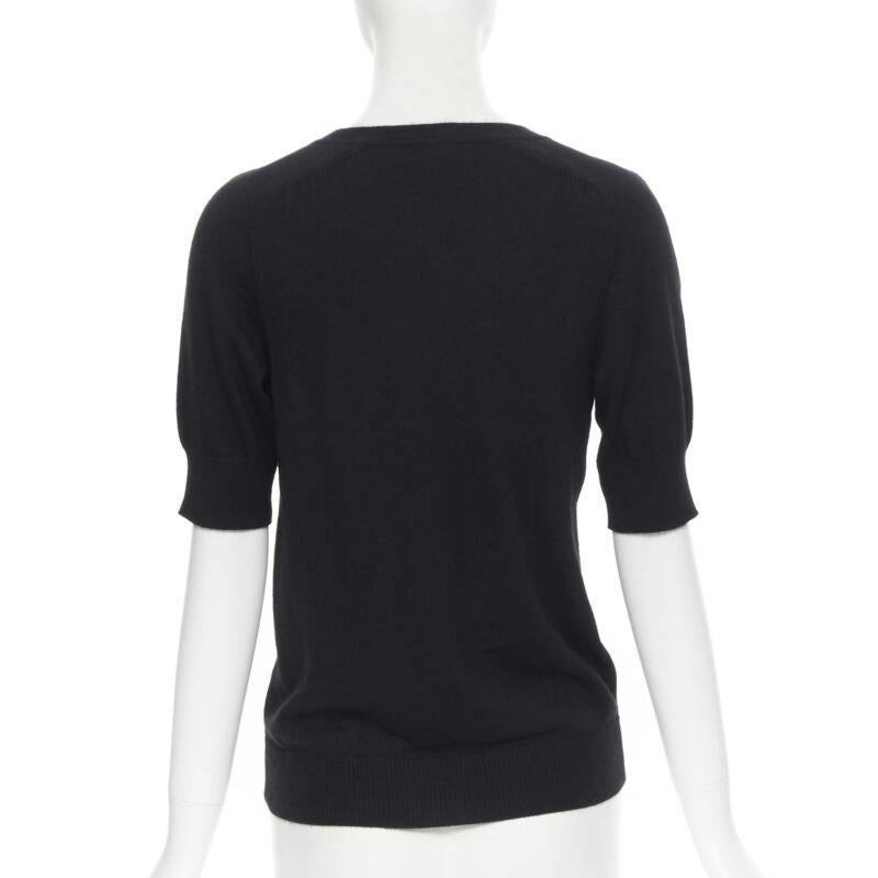 Pull à col V en maille de cachemire noir avec imprimé en soie Hermès Paris, signature Fr34 Pour femmes en vente