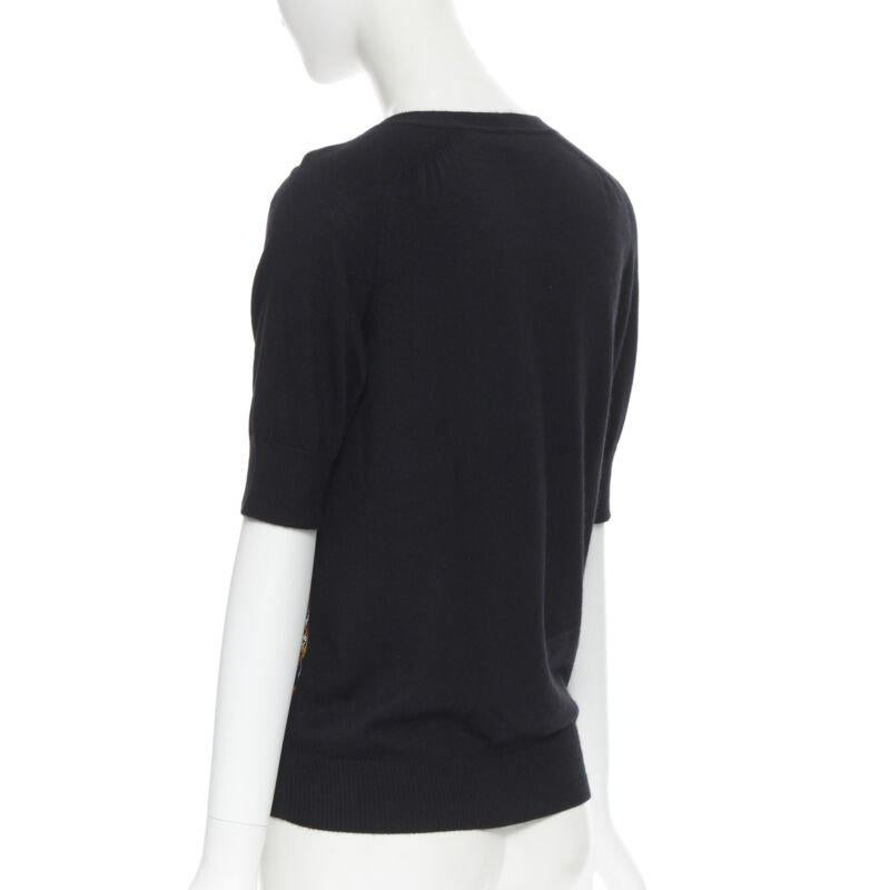 Pull à col V en maille de cachemire noir avec imprimé en soie Hermès Paris, signature Fr34 en vente 1