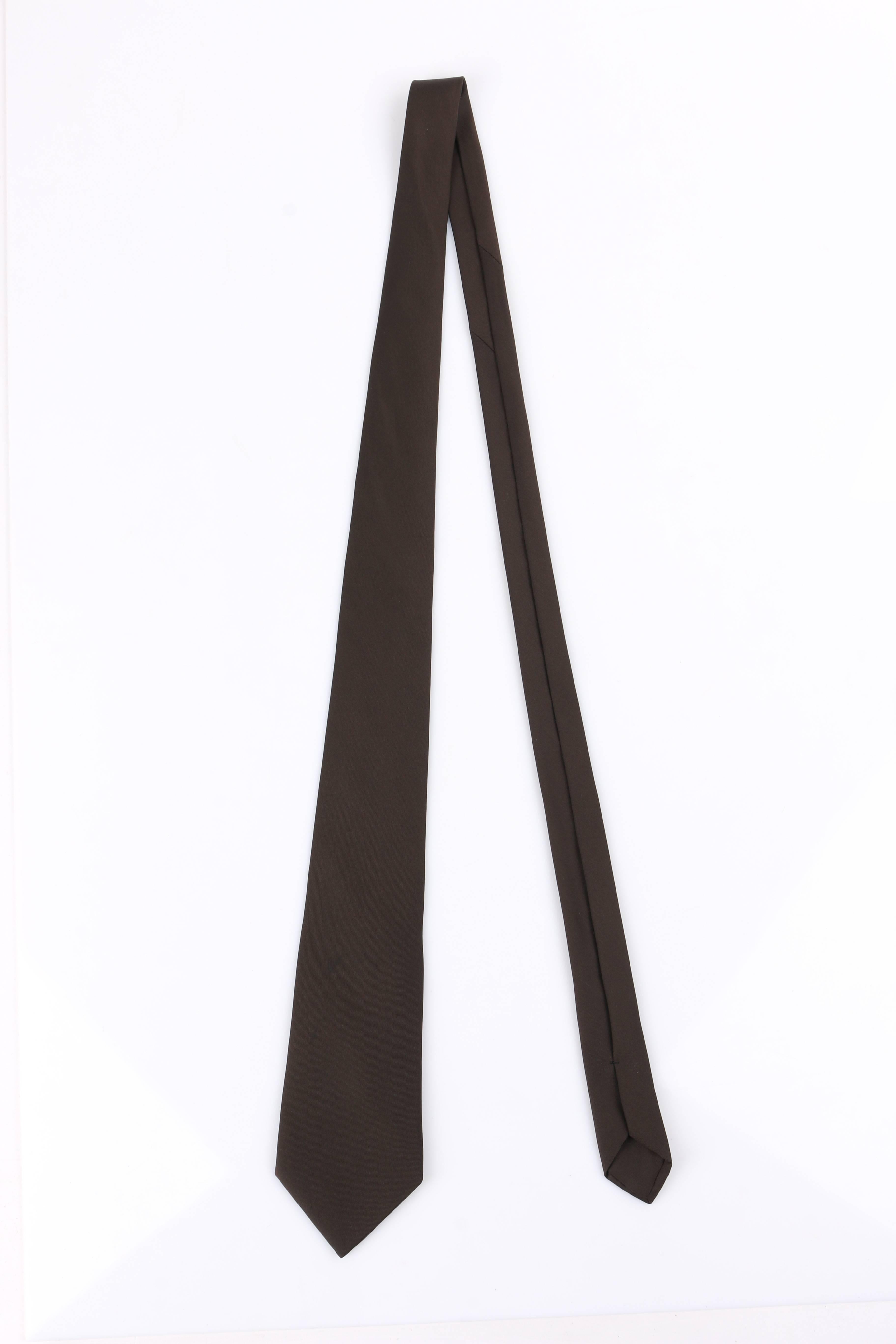 HERMES Paris Solid Dark Brown Silk 5 Fold Necktie Tie  In Excellent Condition In Thiensville, WI
