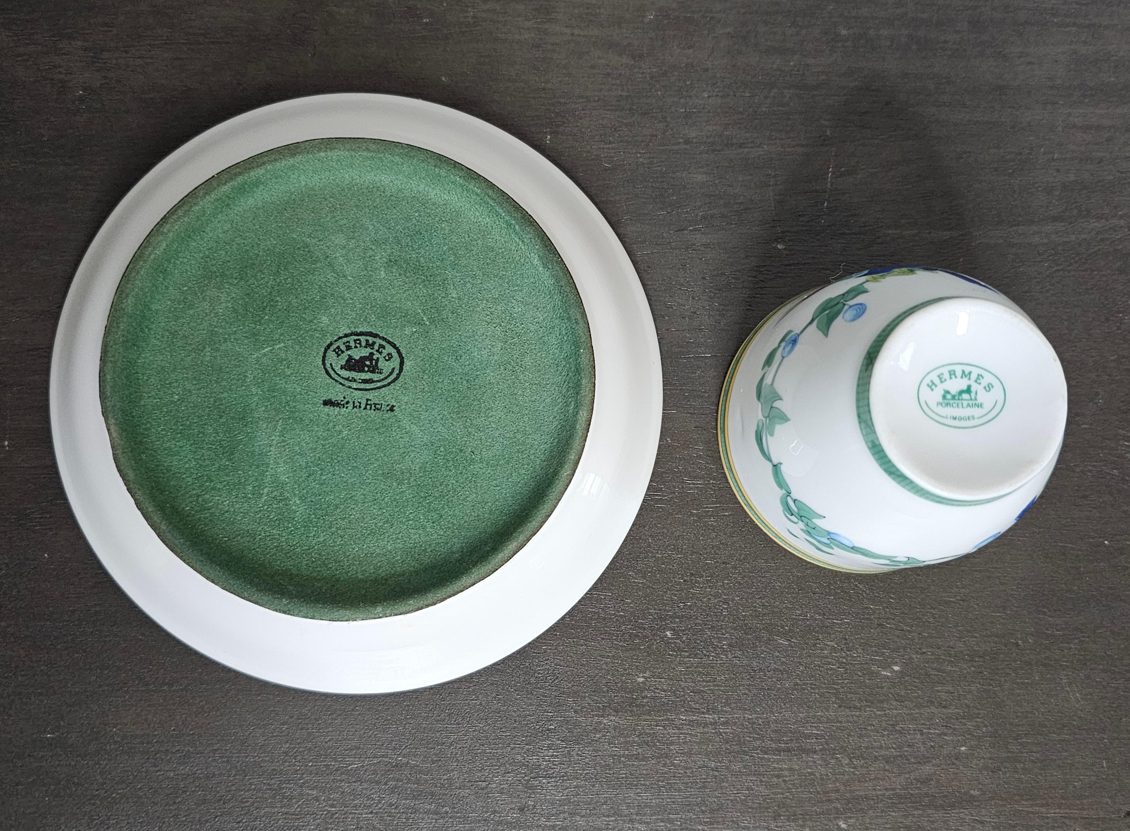 Hermès Paris Toucan Porcelain Small Cup Bowl & Dish   For Sale 7