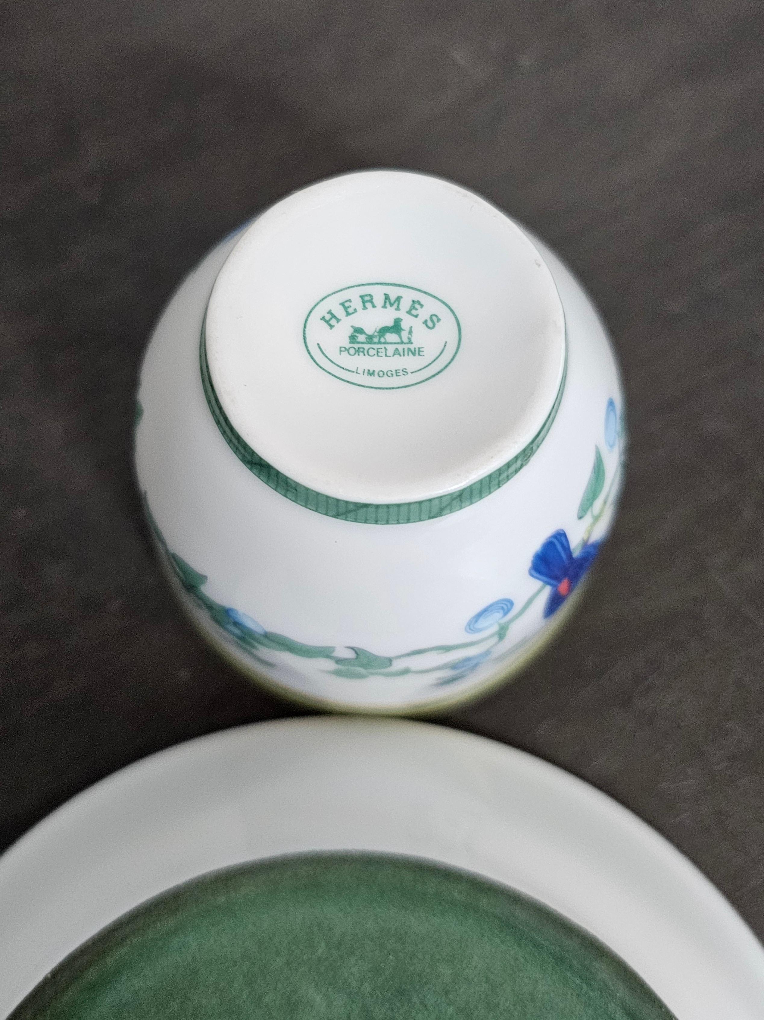 Hermès Paris Toucan Porcelain Small Cup Bowl & Dish   For Sale 8