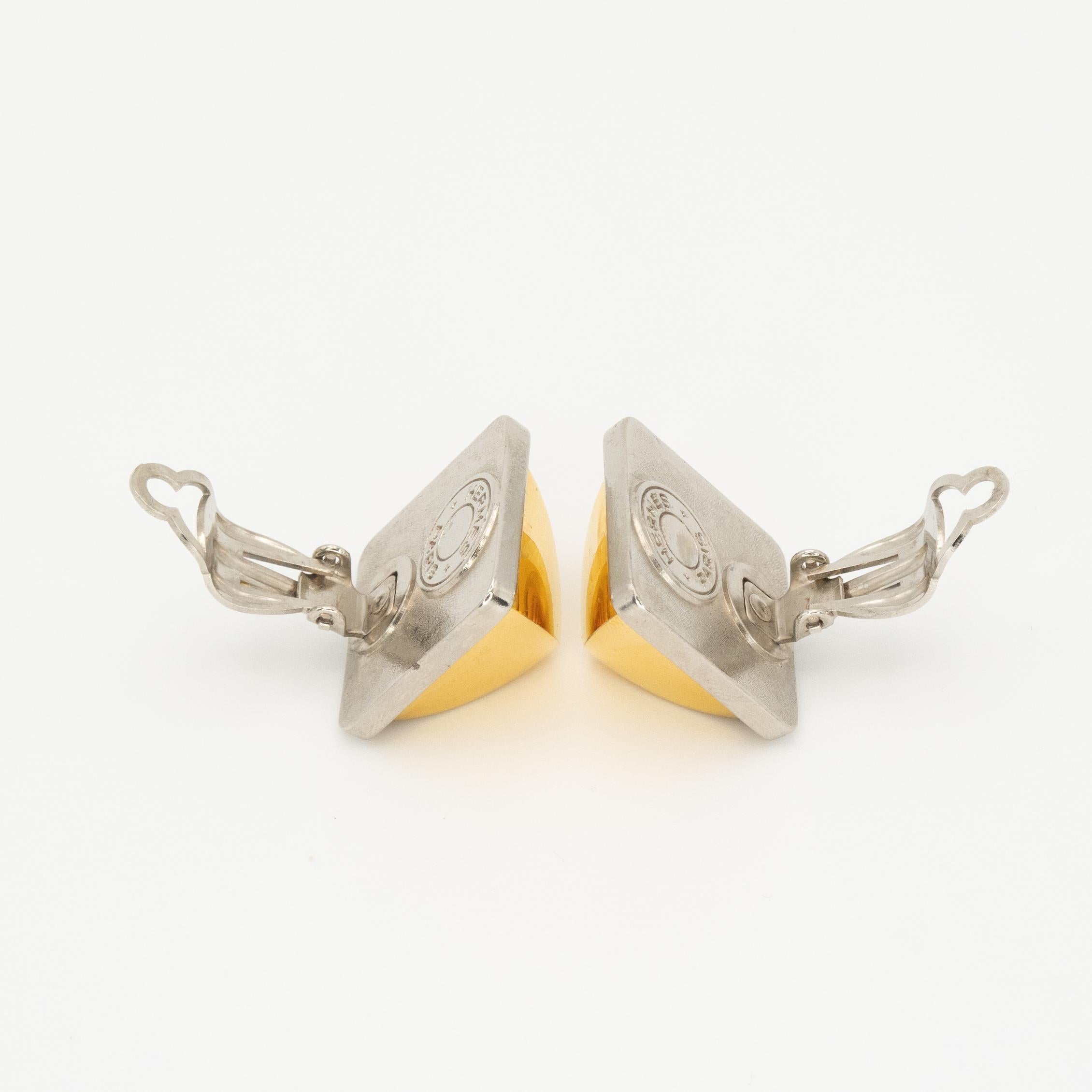 Hermès Paris Two-Tone Medor Pyramid Earrings in vendita 1