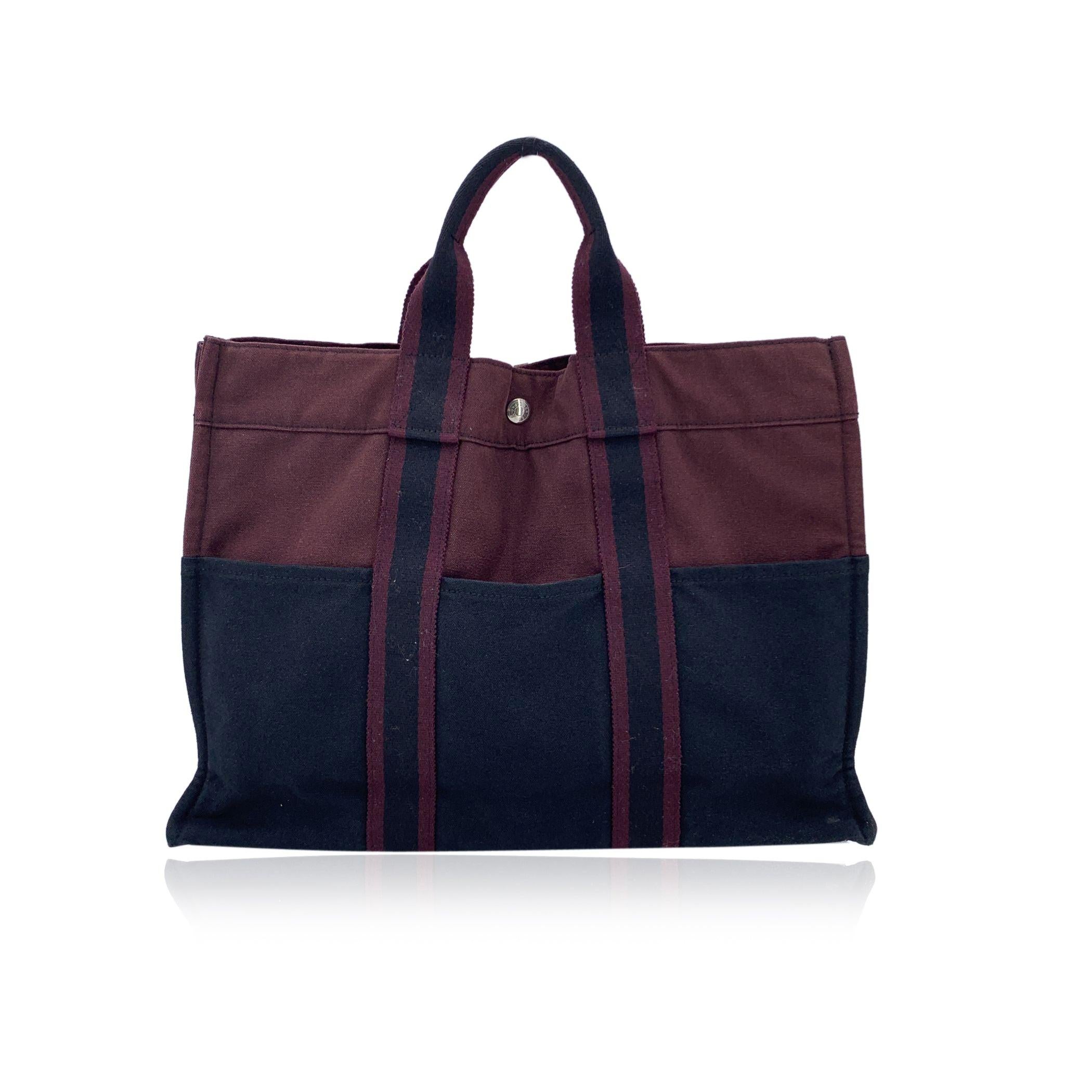 Hermes Paris Vintage Black Burgundy Canvas Fourre Tout MM Bag Tote In Good Condition For Sale In Rome, Rome