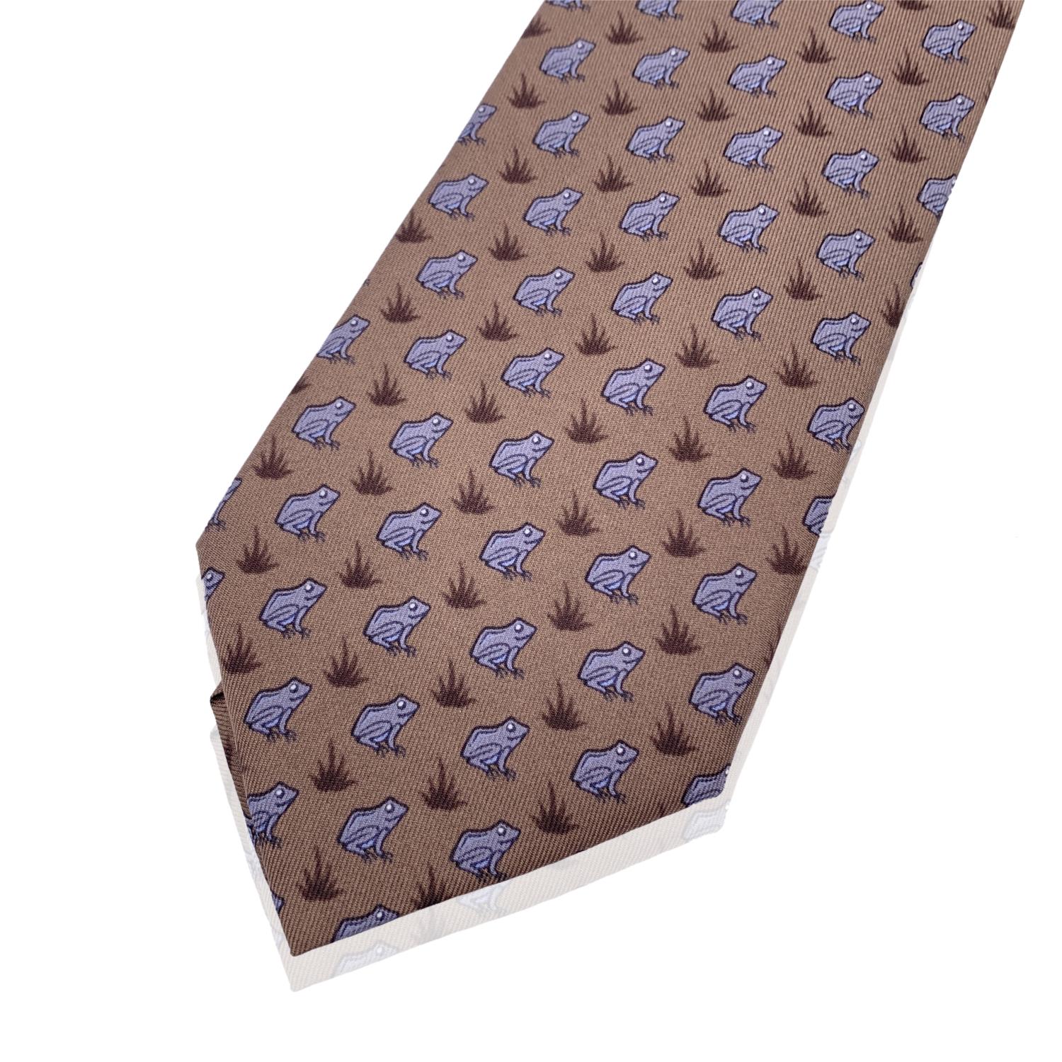 Gray Hermes Paris Vintage Brown Silk Frogs Pattern 7257 MA Neck Tie