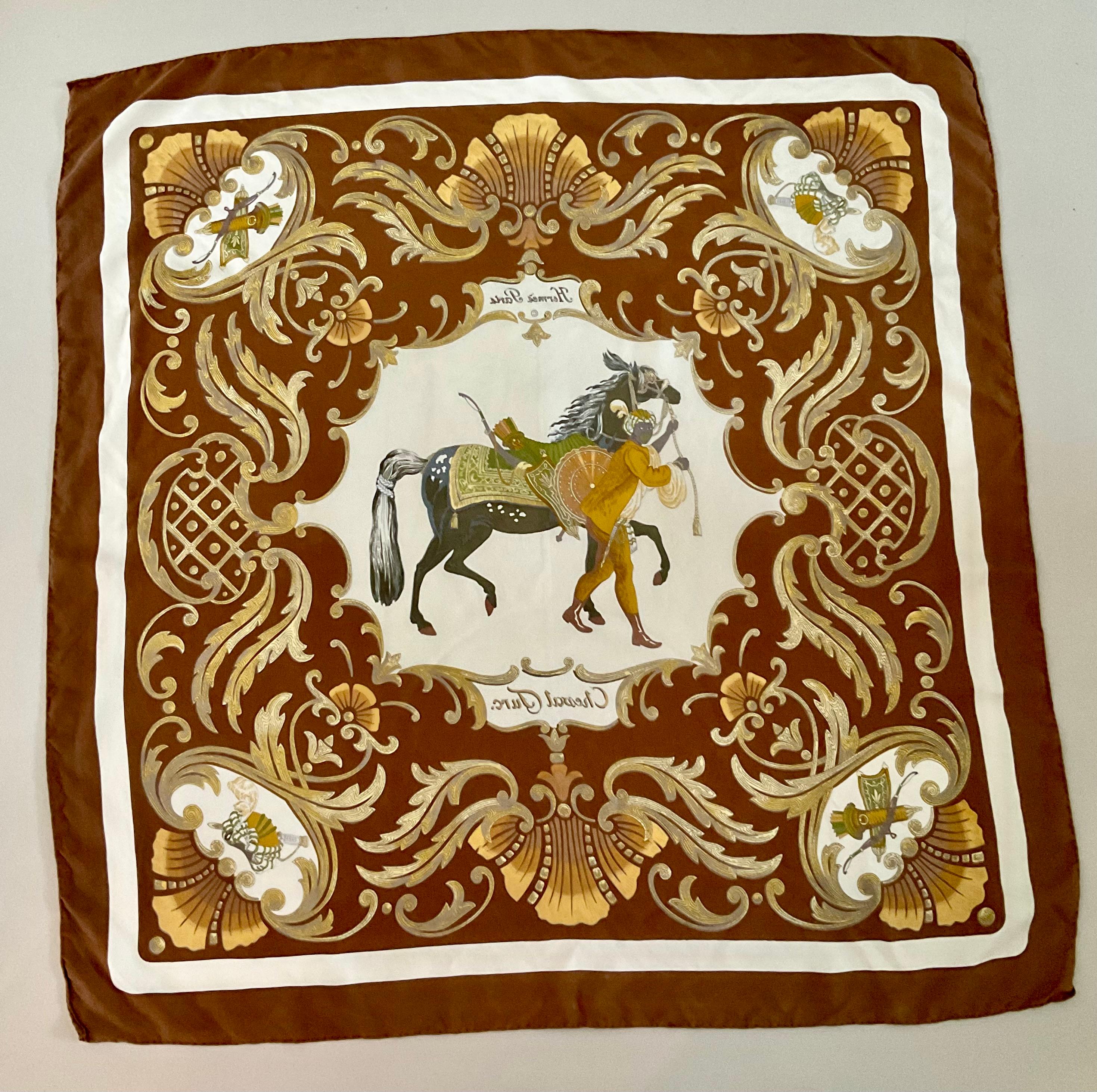 Hermes Paris Pañuelo de seda vintage Cheval Turc Christiane Vauzelles Años 80 en venta 9