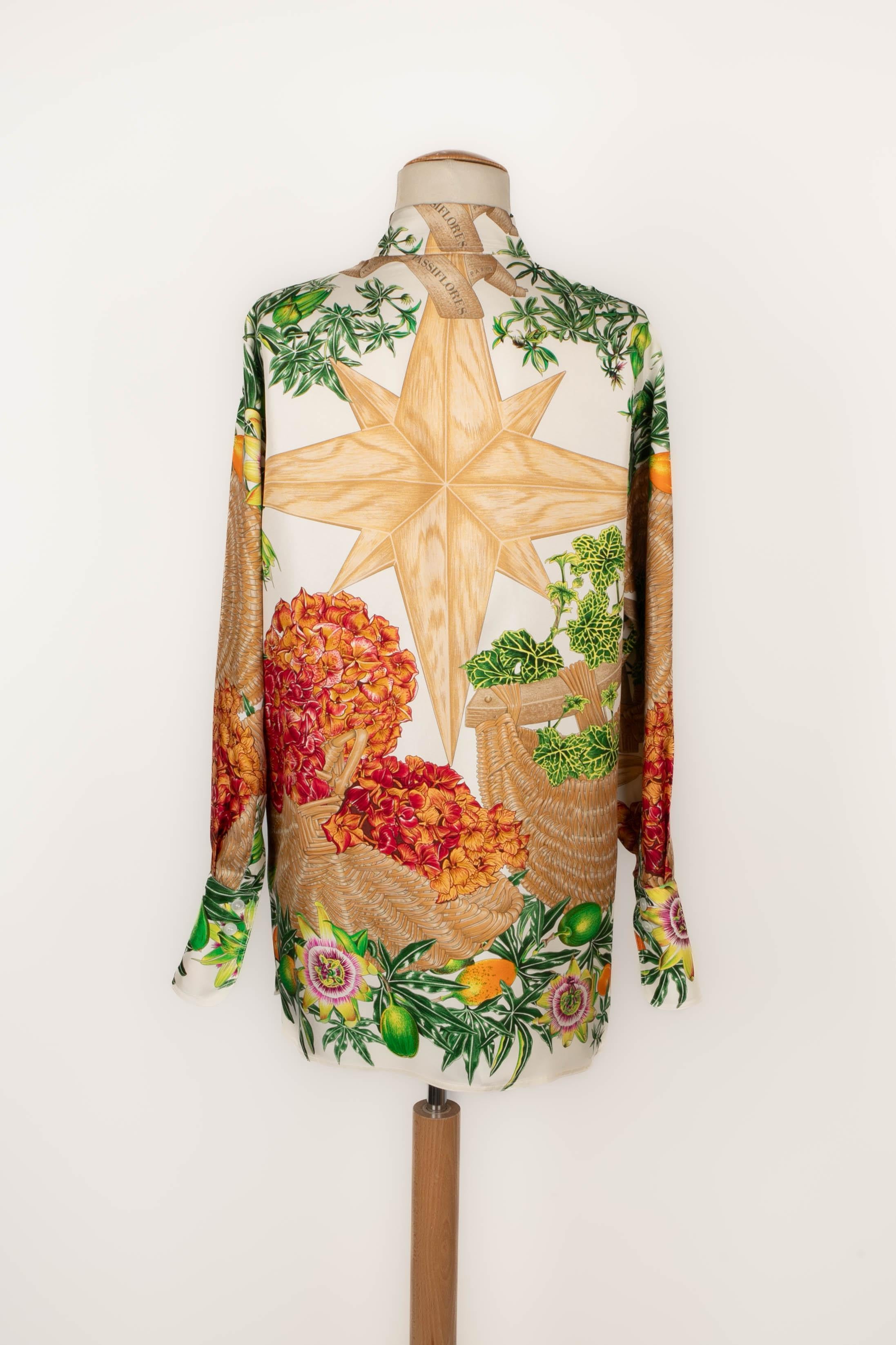 Hermès ‘Passiflores’ shirt In Good Condition For Sale In SAINT-OUEN-SUR-SEINE, FR