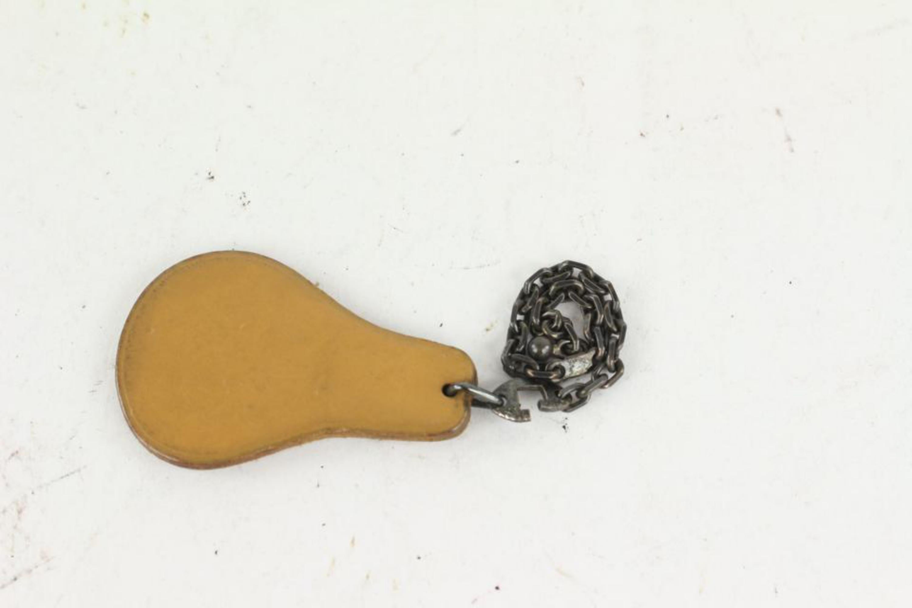 Hermès Pear Tan Leather Silver Bag Charm 1020h37 In Good Condition For Sale In Dix hills, NY