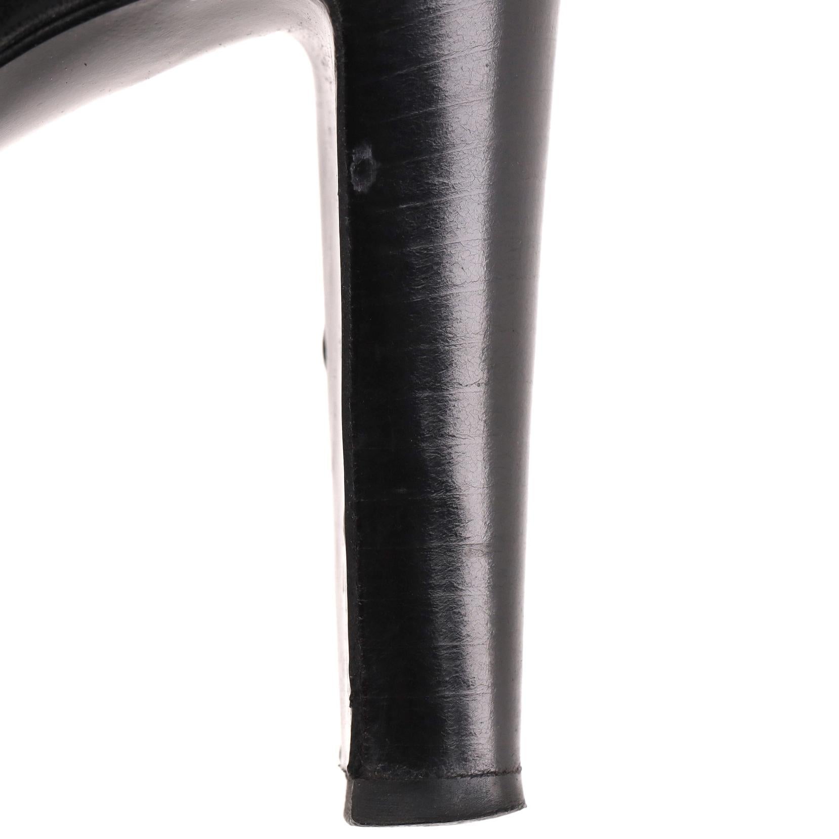 Hermes Kniestiefel aus Leder mit 'H'-Muster und Perforation im Angebot 4