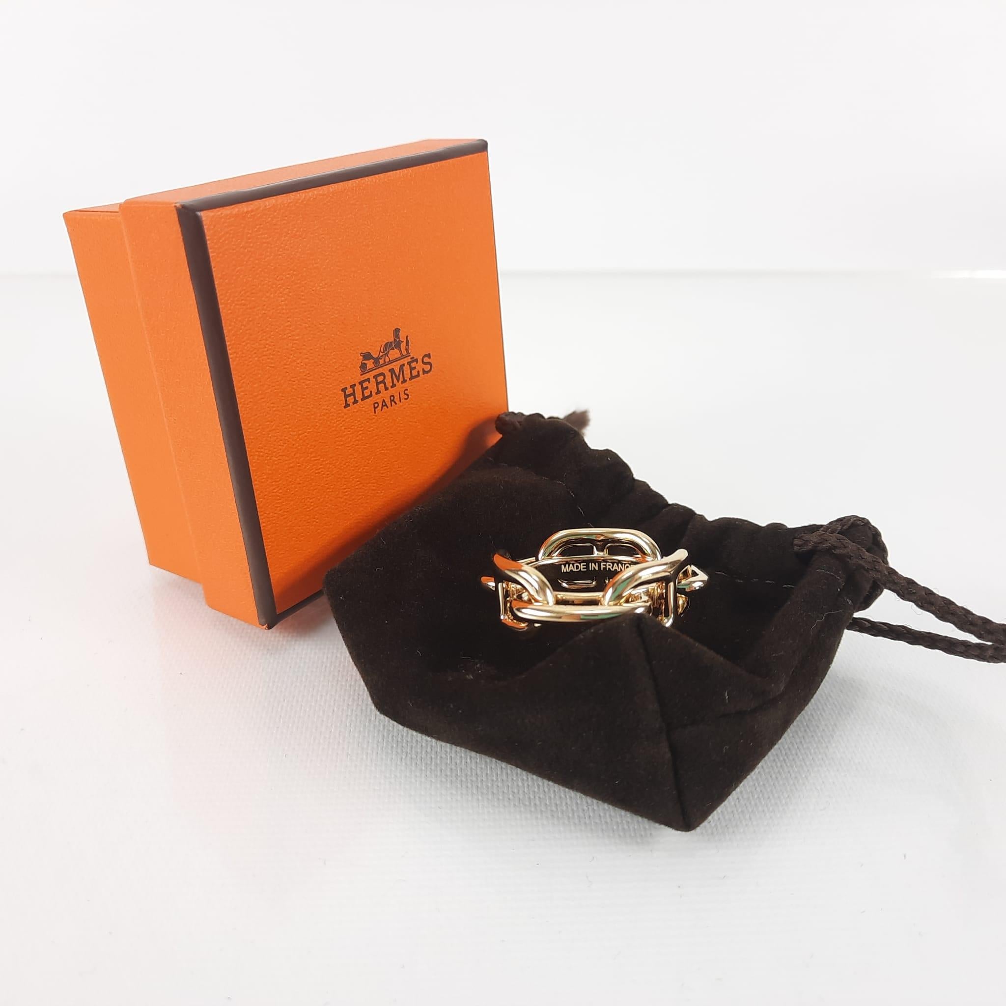 Hermes Permabrass Regate scarf 90 ring In New Condition For Sale In Nicosia, CY
