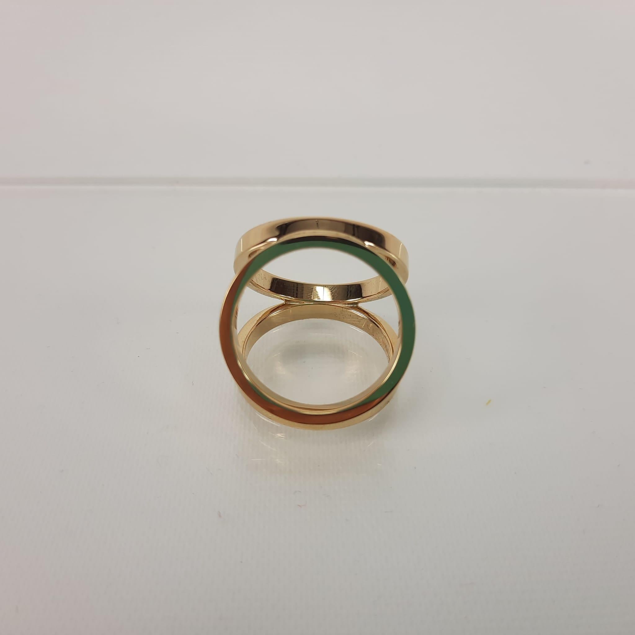 Preloved, never used with box. in permabrass.
Diameter: 2.5 cm. Circumference: 6.6 cm. Width: 2 mm
