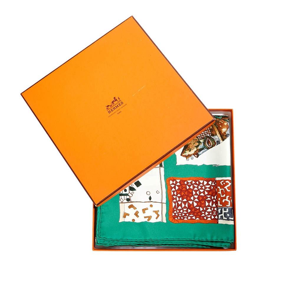 HERMES Persona Green Silk Scarf 1