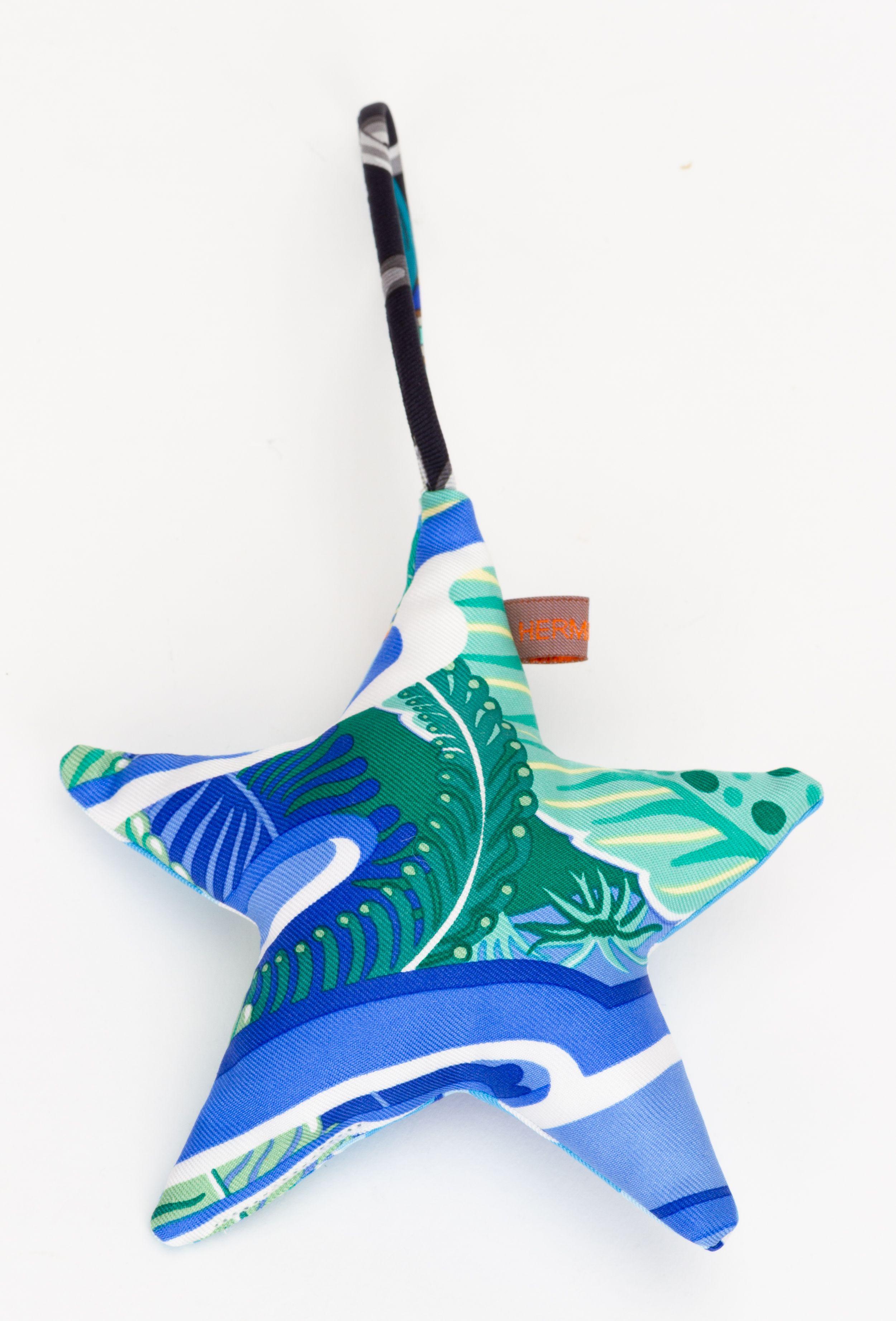 These Hermès Christmas charm ornaments are brand new and every Petit H piece is unique. These ornaments are perfect for decorating the christmas tree or for interior decor. These three ornaments come with the original box.
Size ranging 3.0-4.5 in