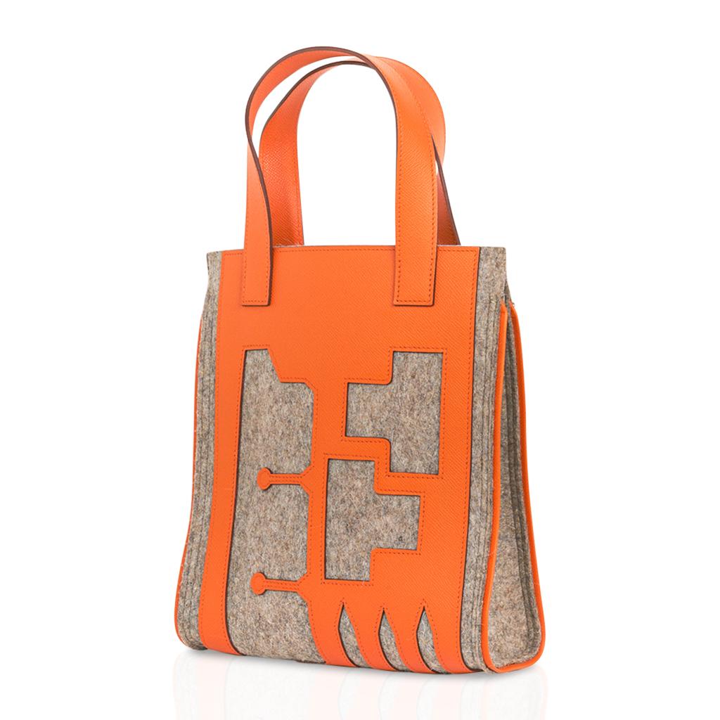 HERMES Petit h Skeleton Tote Feu Pascale Mussard Neuf - En vente à Miami, FL