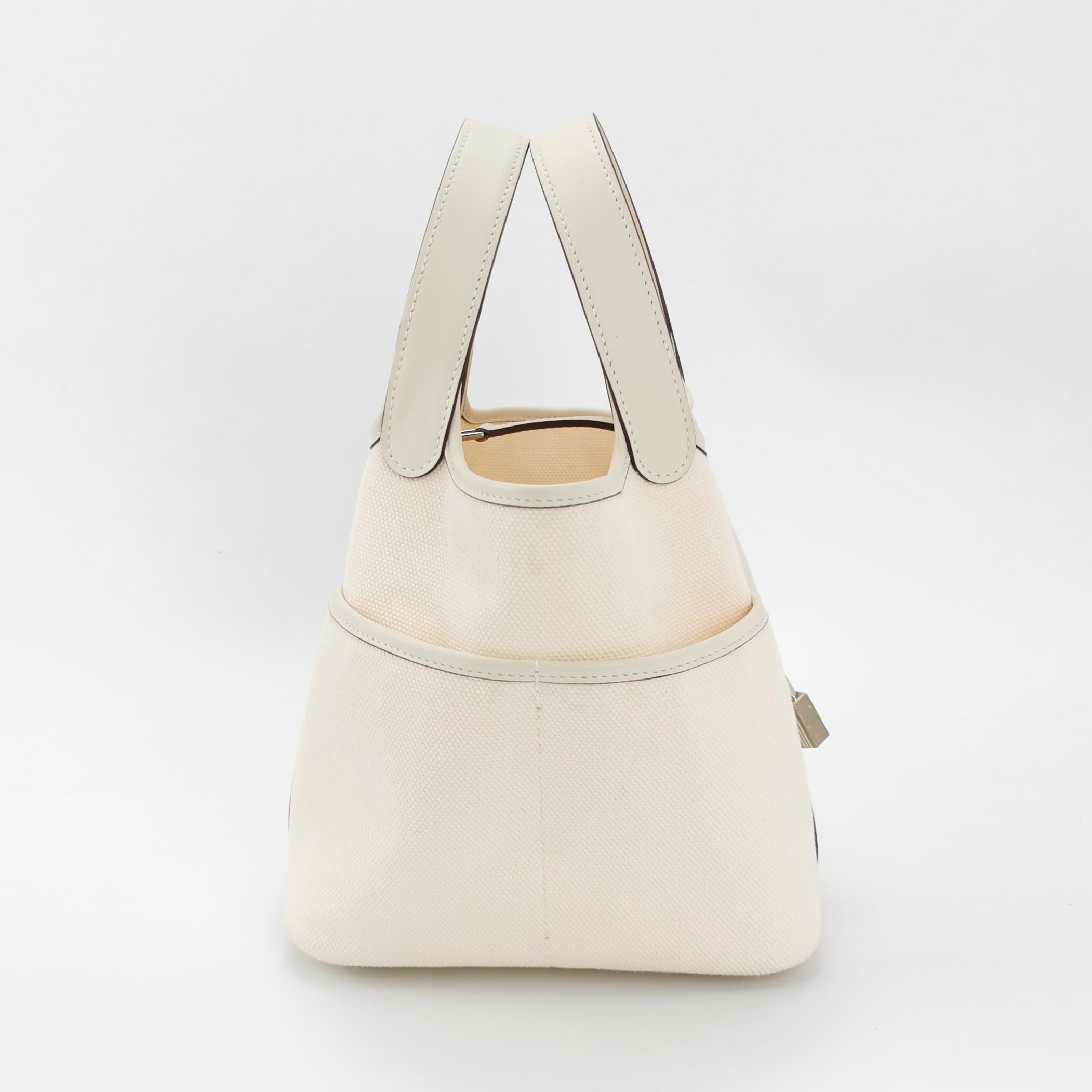 Hermes Picotin 18 Cargo Lock Pocket 18 Cream White Swift in pelle e tela PHW In condizioni ottime in vendita a AUBERVILLIERS, FR