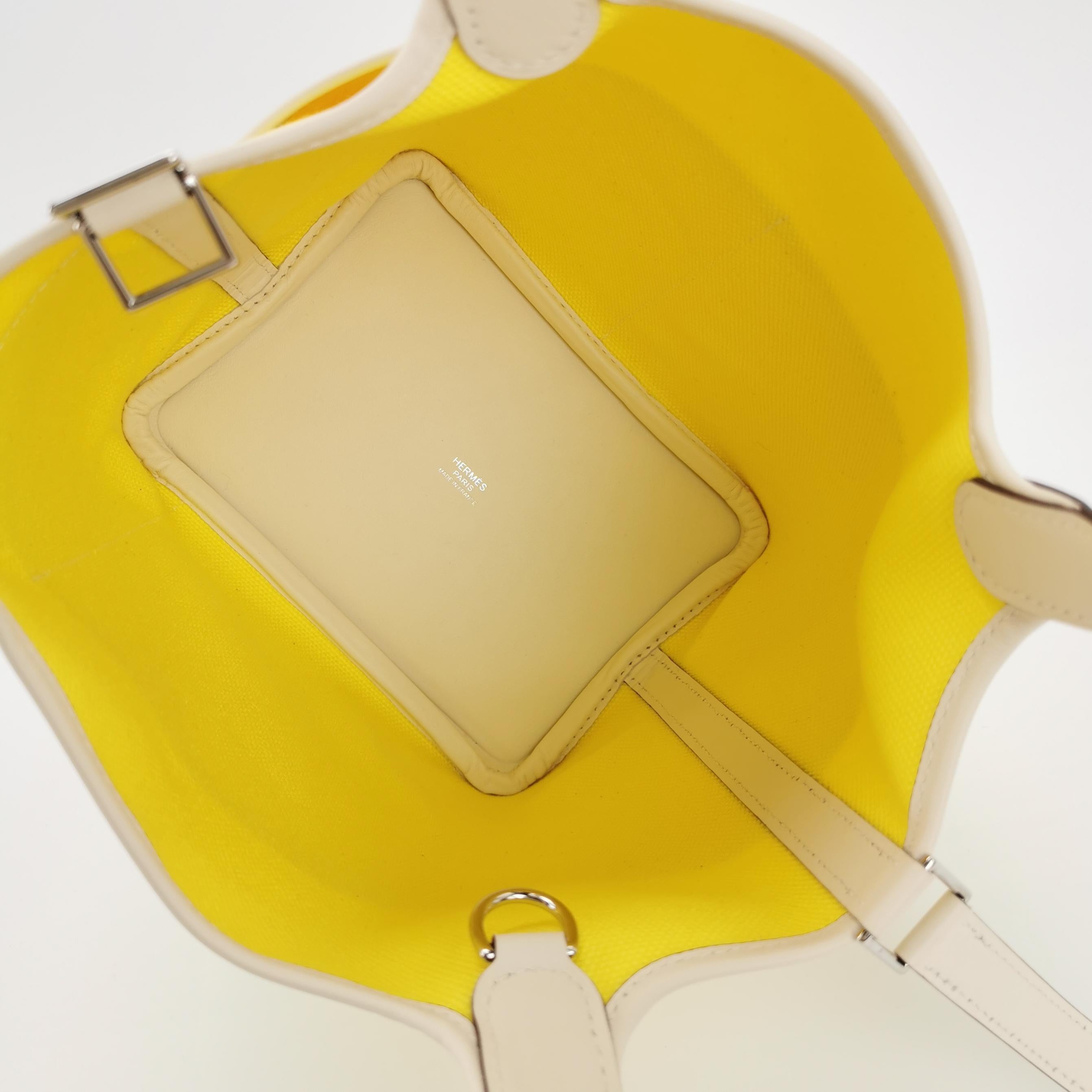 Hermes Picotin 18 Cargo Lock Pocket 18 Lemon Yellow Swift in pelle e tela PHW in vendita 1