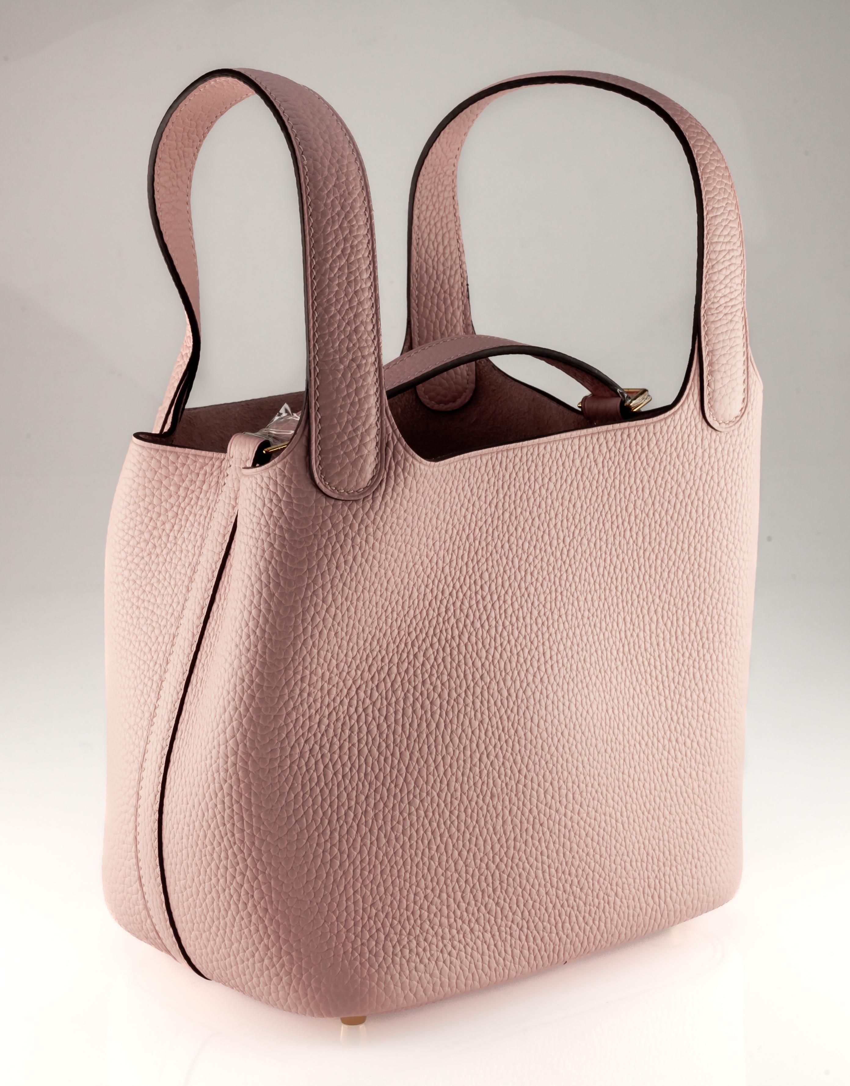 Gorgeous Clemence Leather Picotin 18
Rose Sakura Color
Gold Hardware (Key and Lock Matching Code)
Includes Original Dust Bag and Key Dust Pouch
Date Code 2023
Bag is in Like New Condition. Original sealed wrap still on most hardware. Key in original